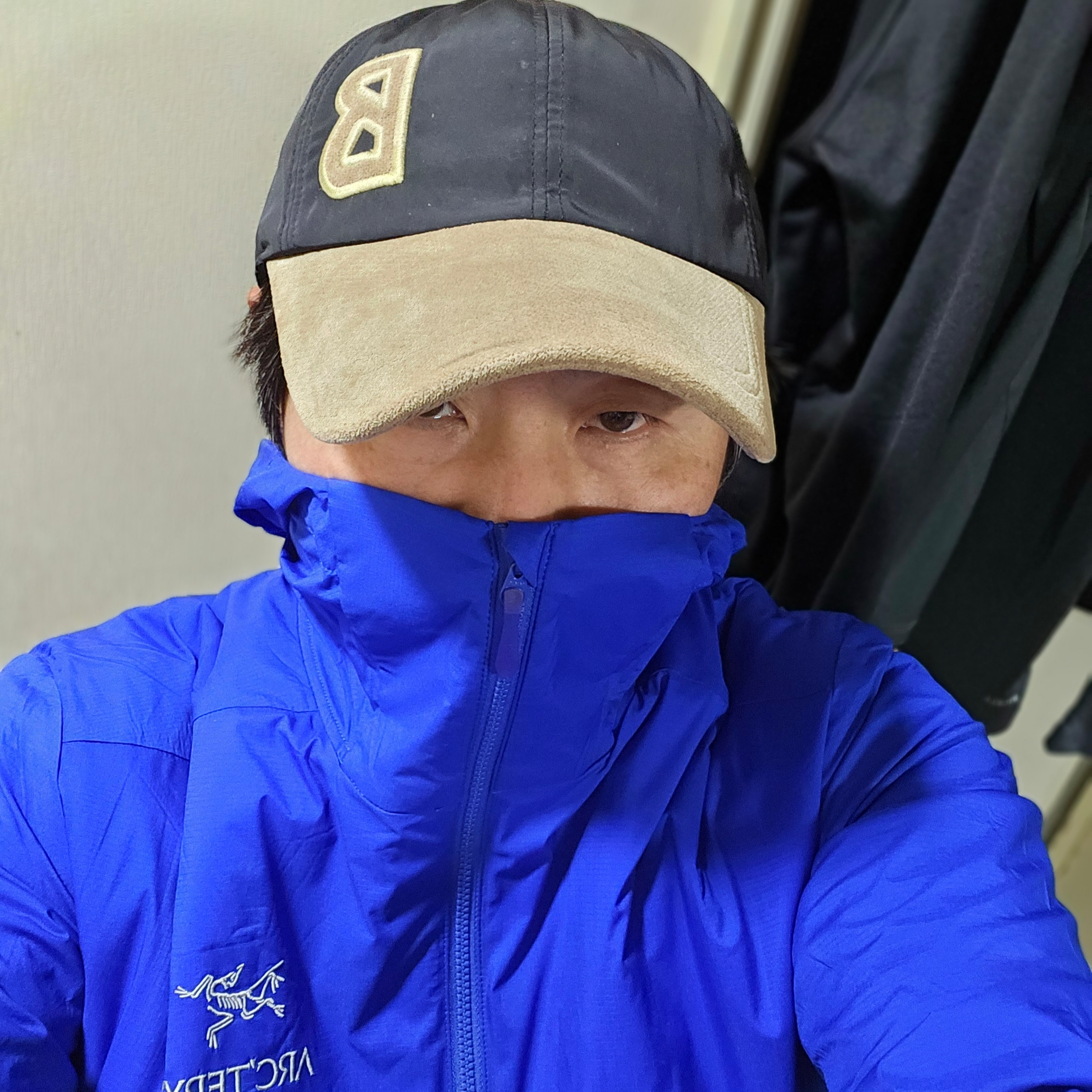 Arc'teryx Atom SL Hoody Vitality II 착용 스타일