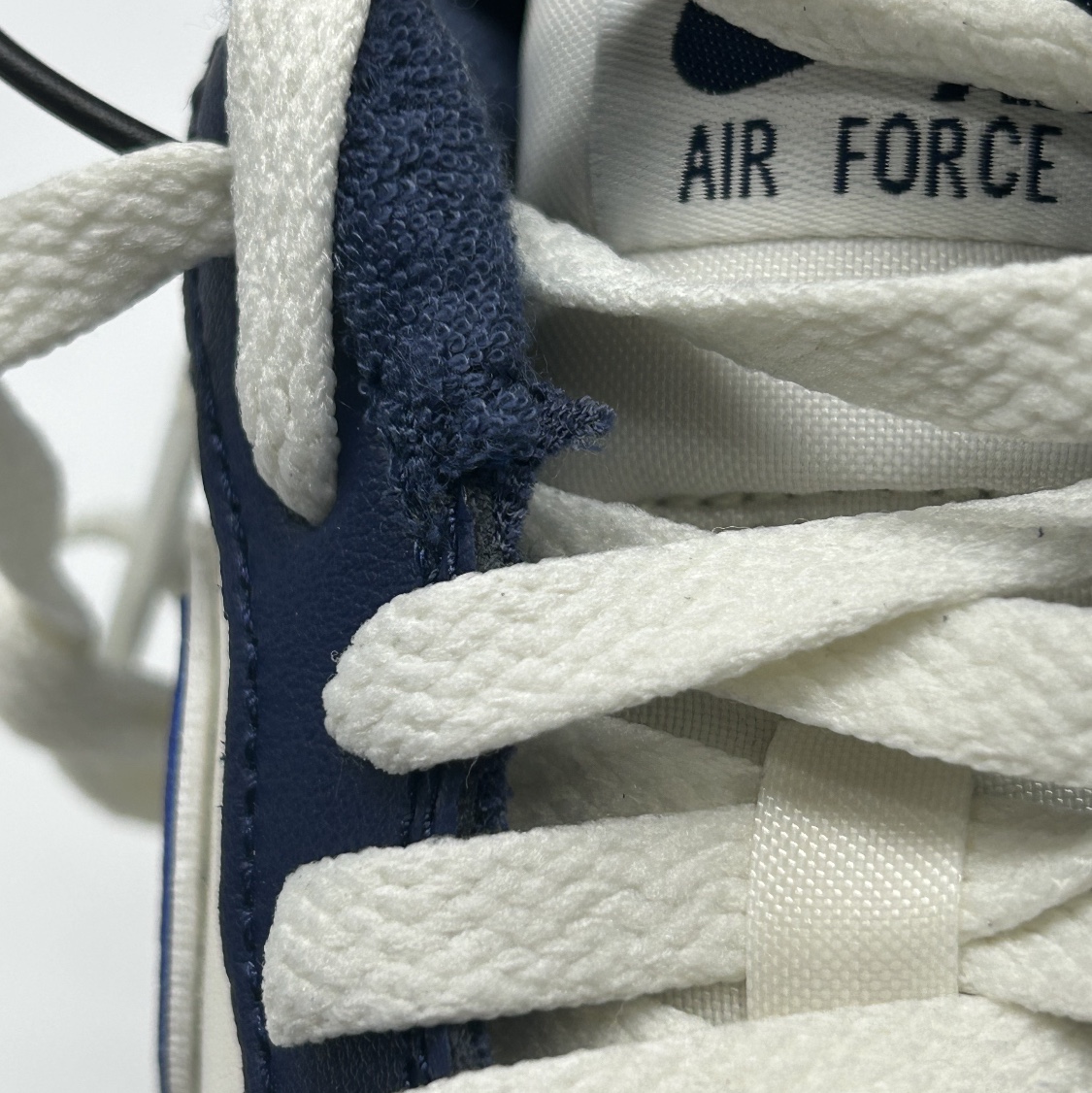 (W) Nike Initiator Metallic Silver Ice Blue 착용 스타일 - 6