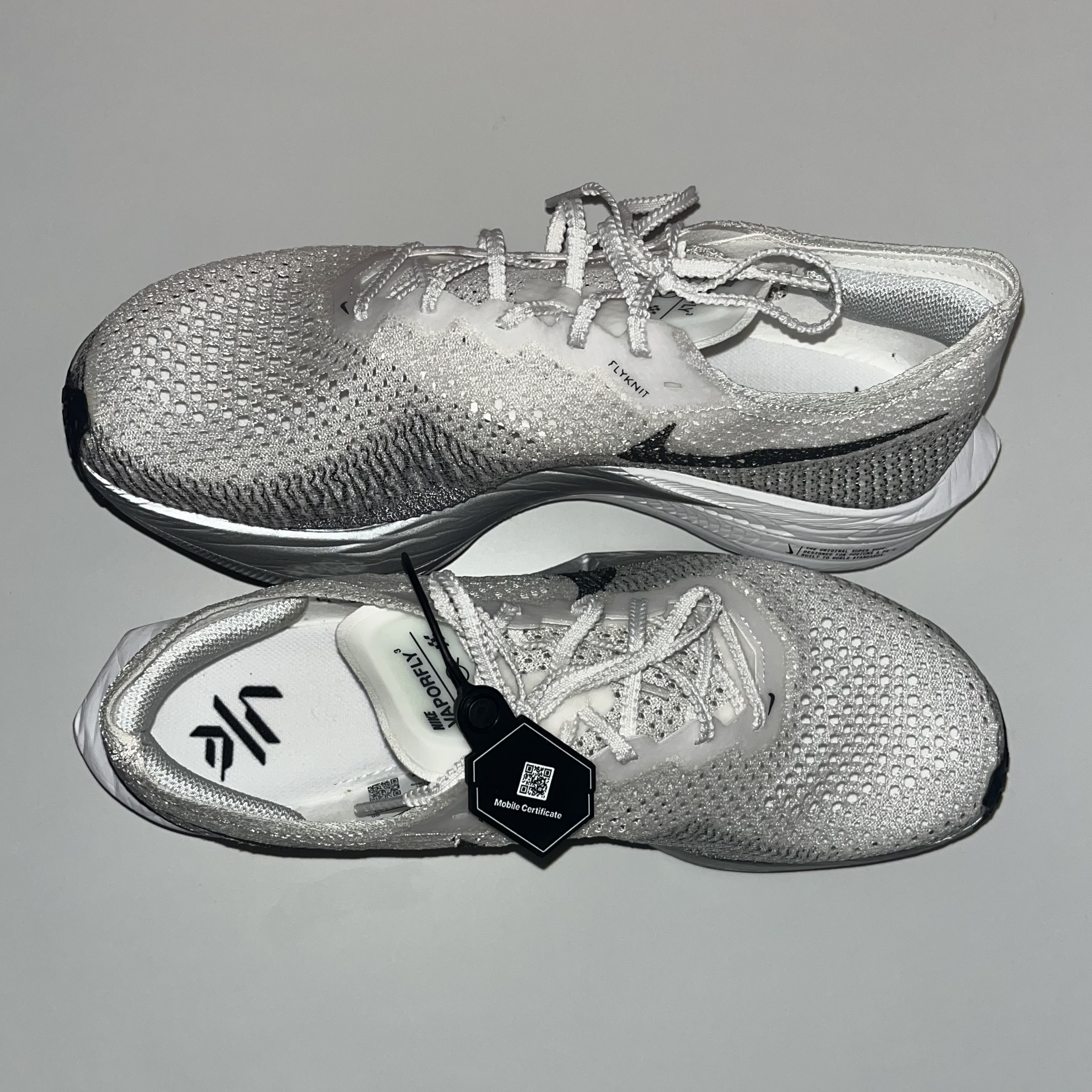 Nike ZoomX Vaporfly Next% 3 White Grey 착용 스타일 - 1