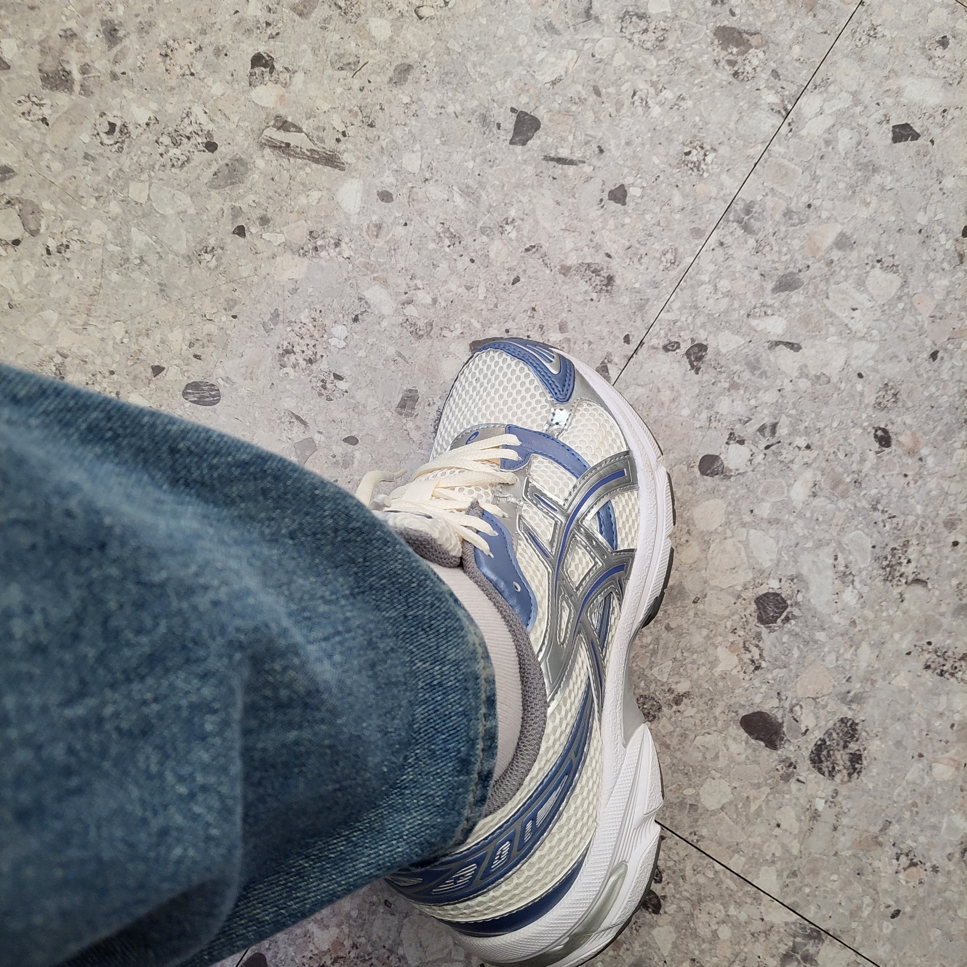 Asics Gel-1130 Cream Blueberry 착용 스타일