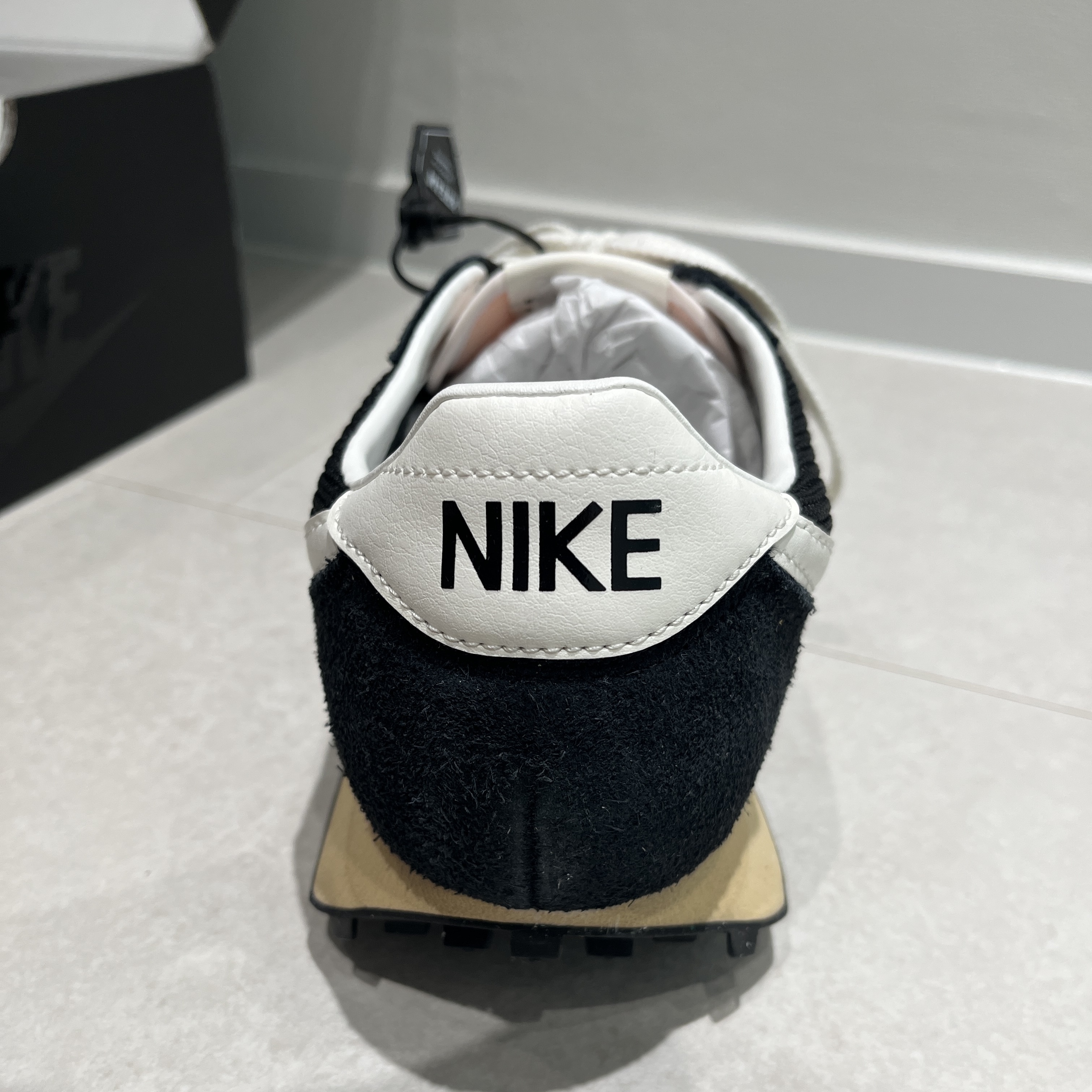 Nike LD-1000 SP Black and Sail 착용 스타일 - 2