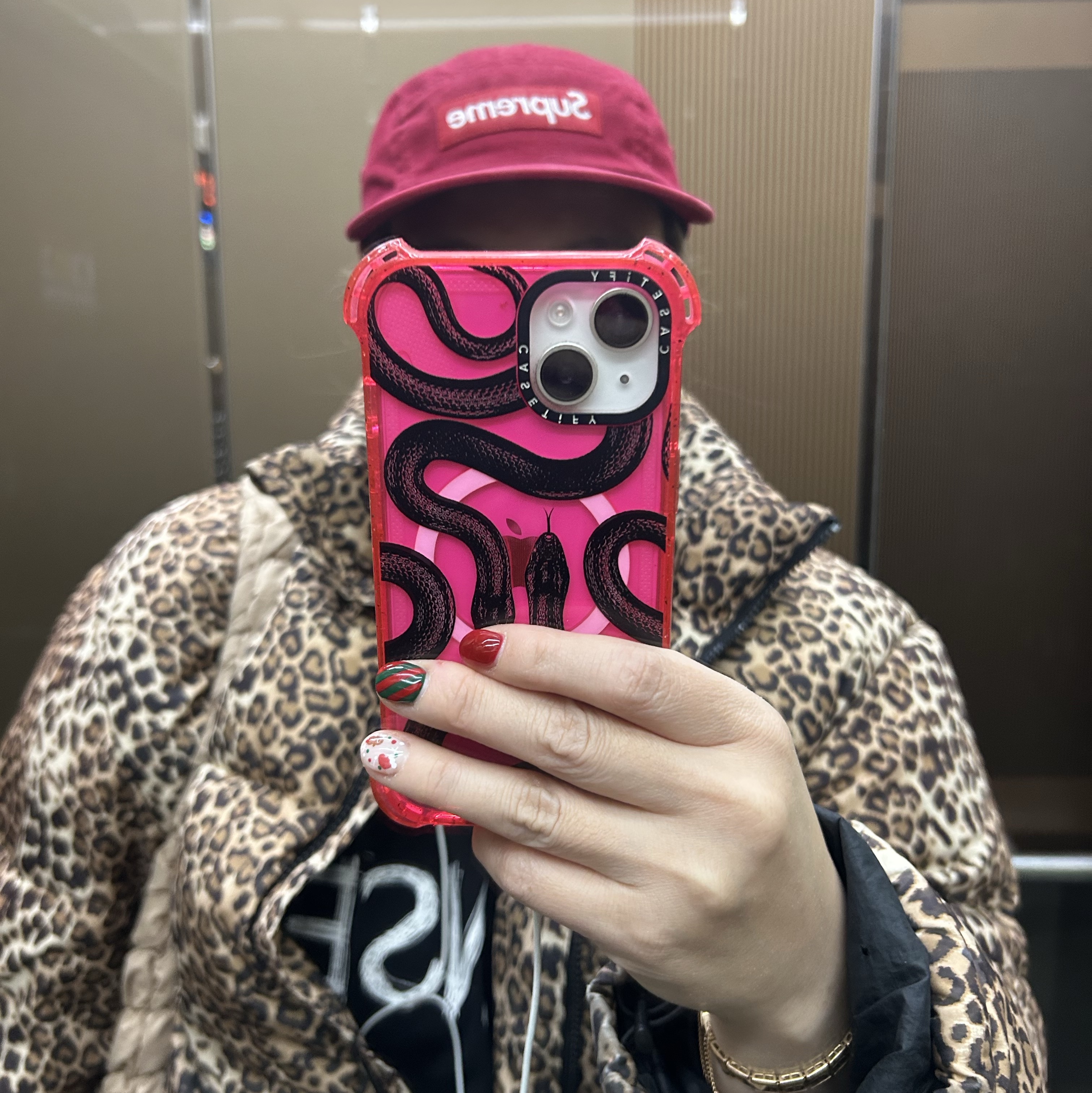 Supreme Washed Chino Twill Camp Cap Red - 24SS, Stussy World Tour Zip Hoodie Berry 2024 착용 스타일 - 5
