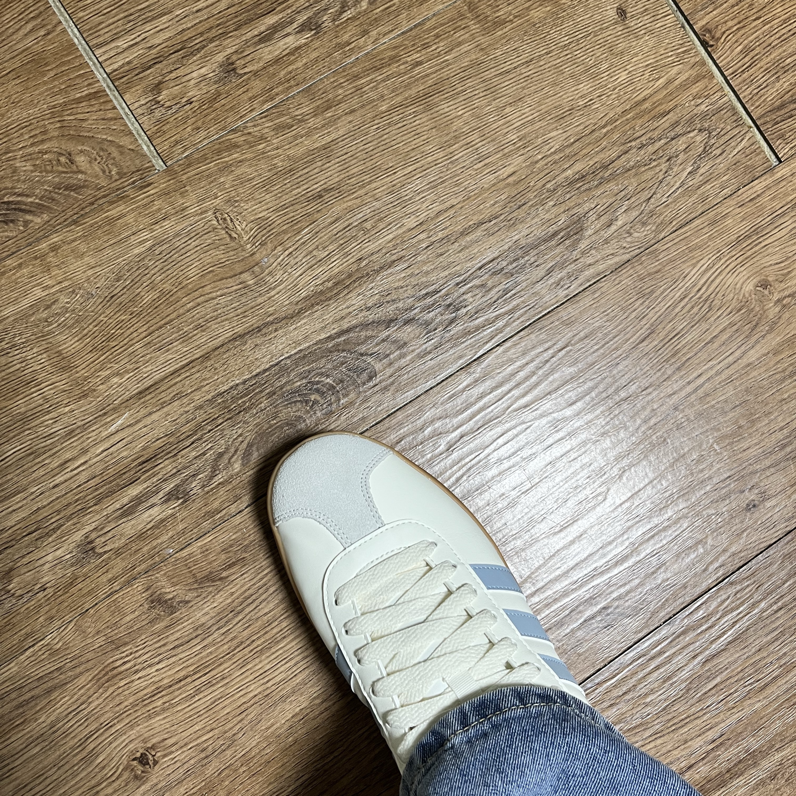 Adidas Neo VL Court 2.0 White Blue 착용 스타일