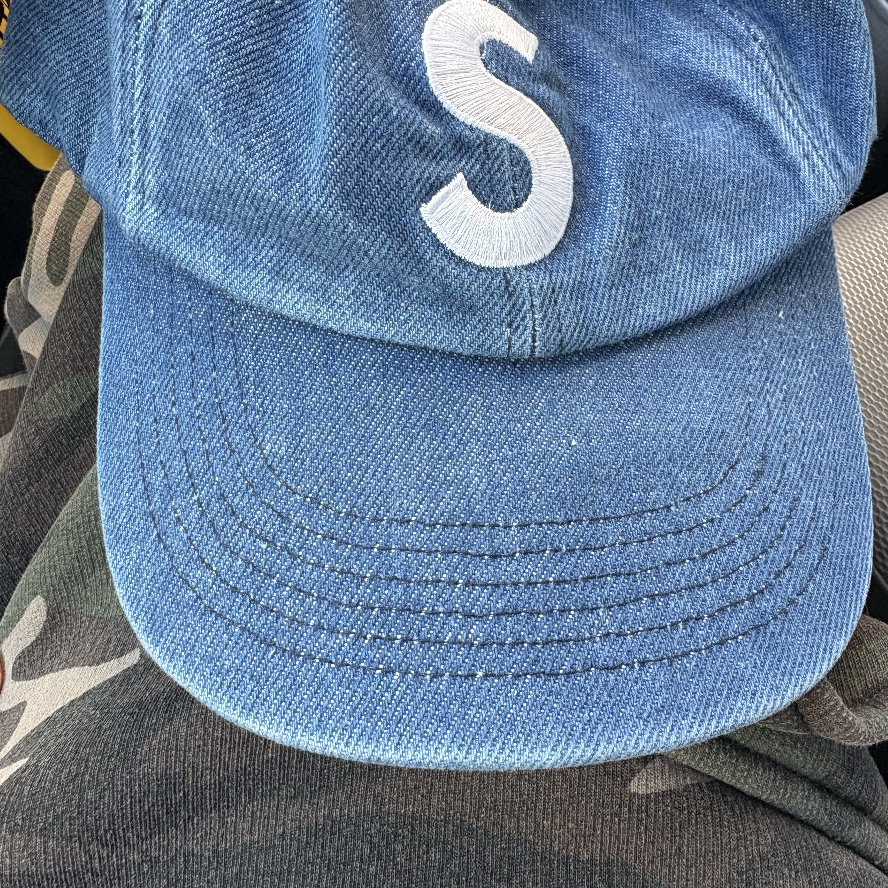 Supreme Pigment S Logo 6-Panel Denim - 24FW 착용 스타일