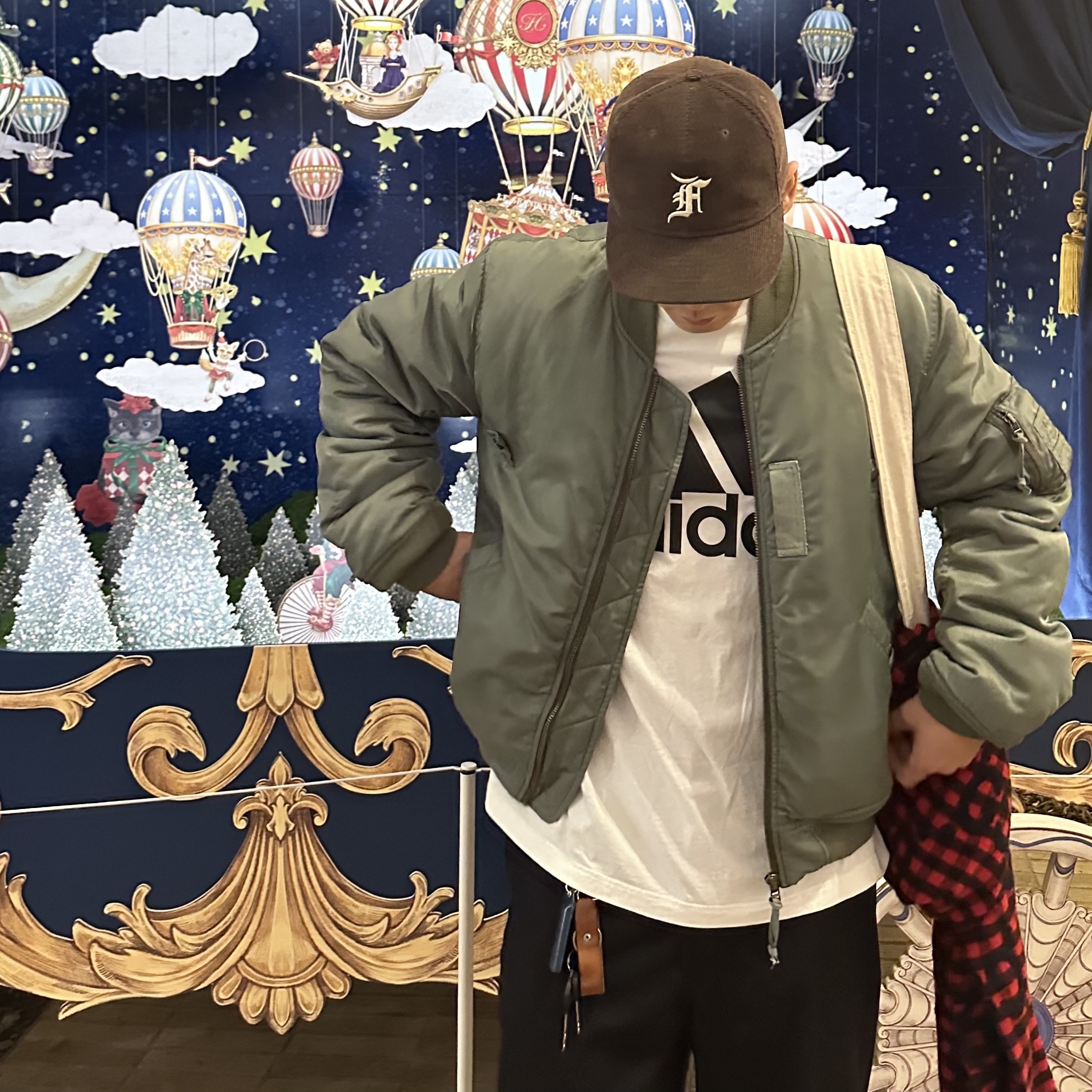 Essentials x New Era Corduroy 59FIFTY Fitted Cap Walnut 착용 스타일