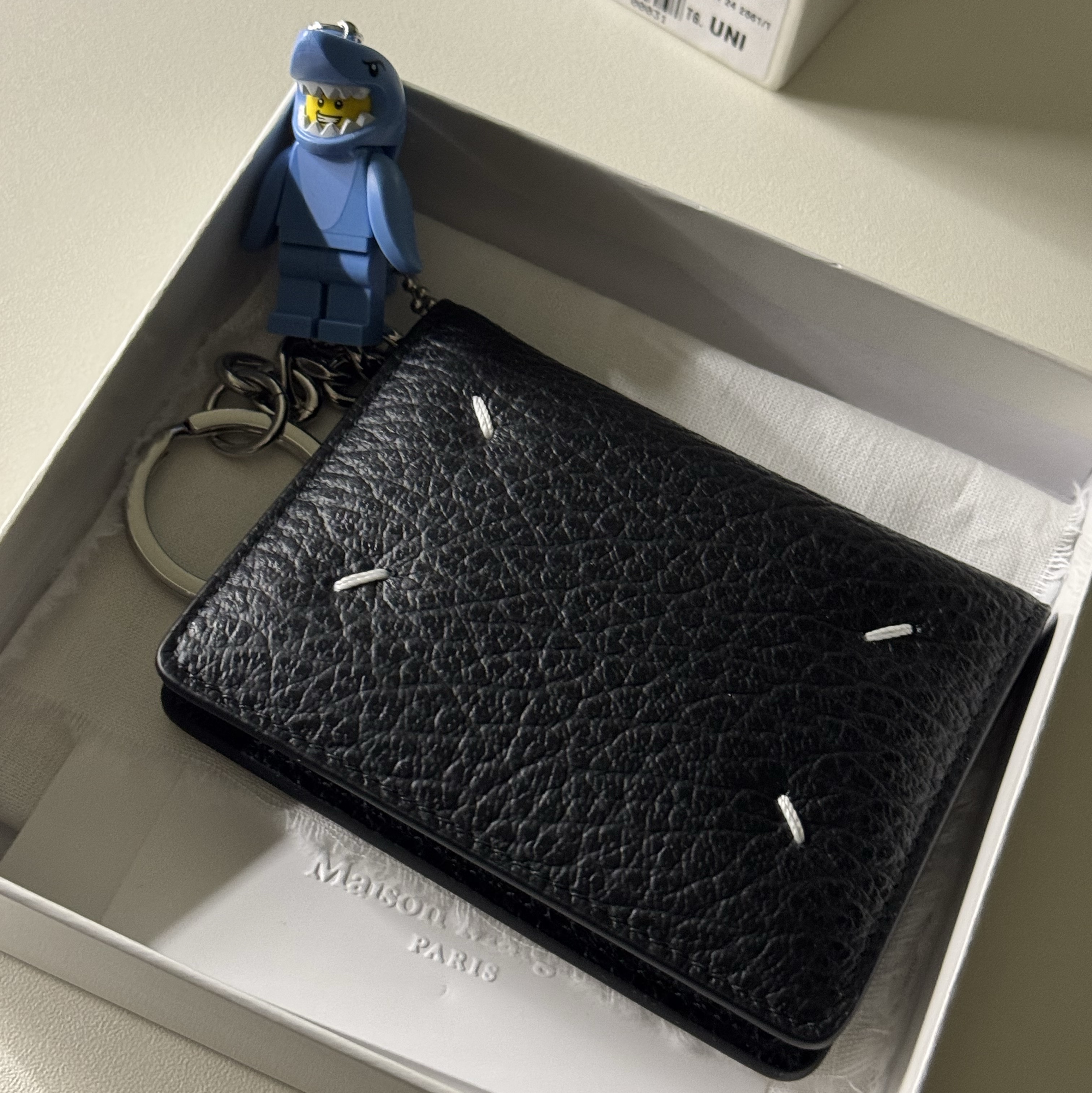 Maison Margiela Keyring Wallet Black 착용 스타일 - 1
