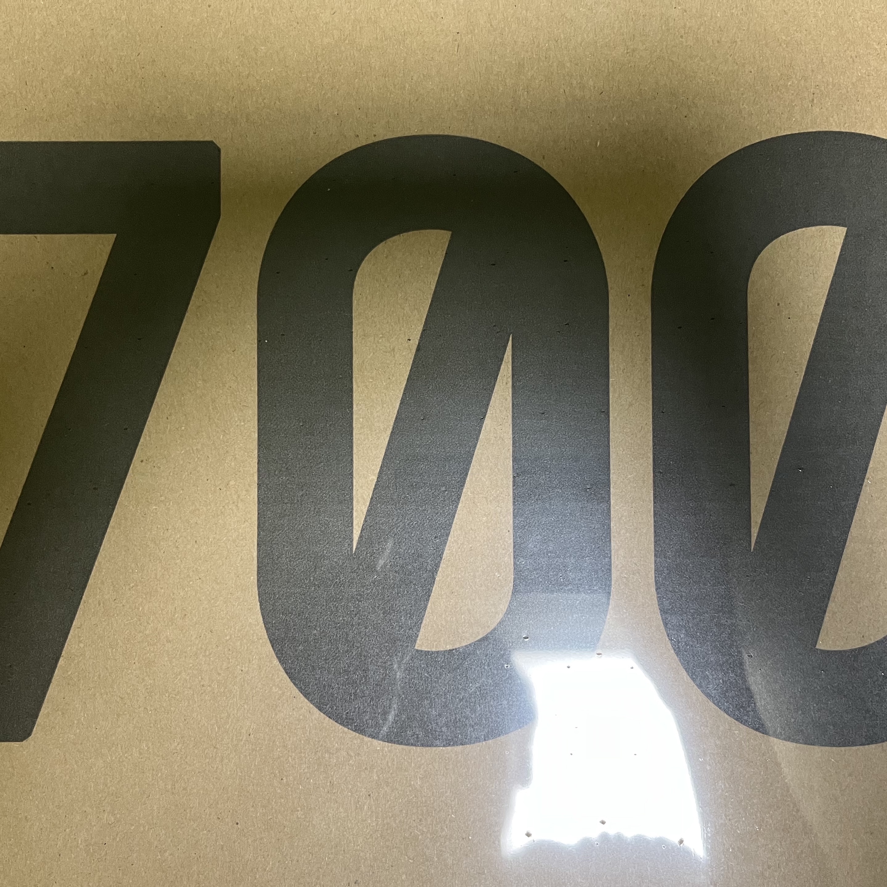 Adidas Yeezy Boost 700 Salt 2023 착용 스타일 - 2