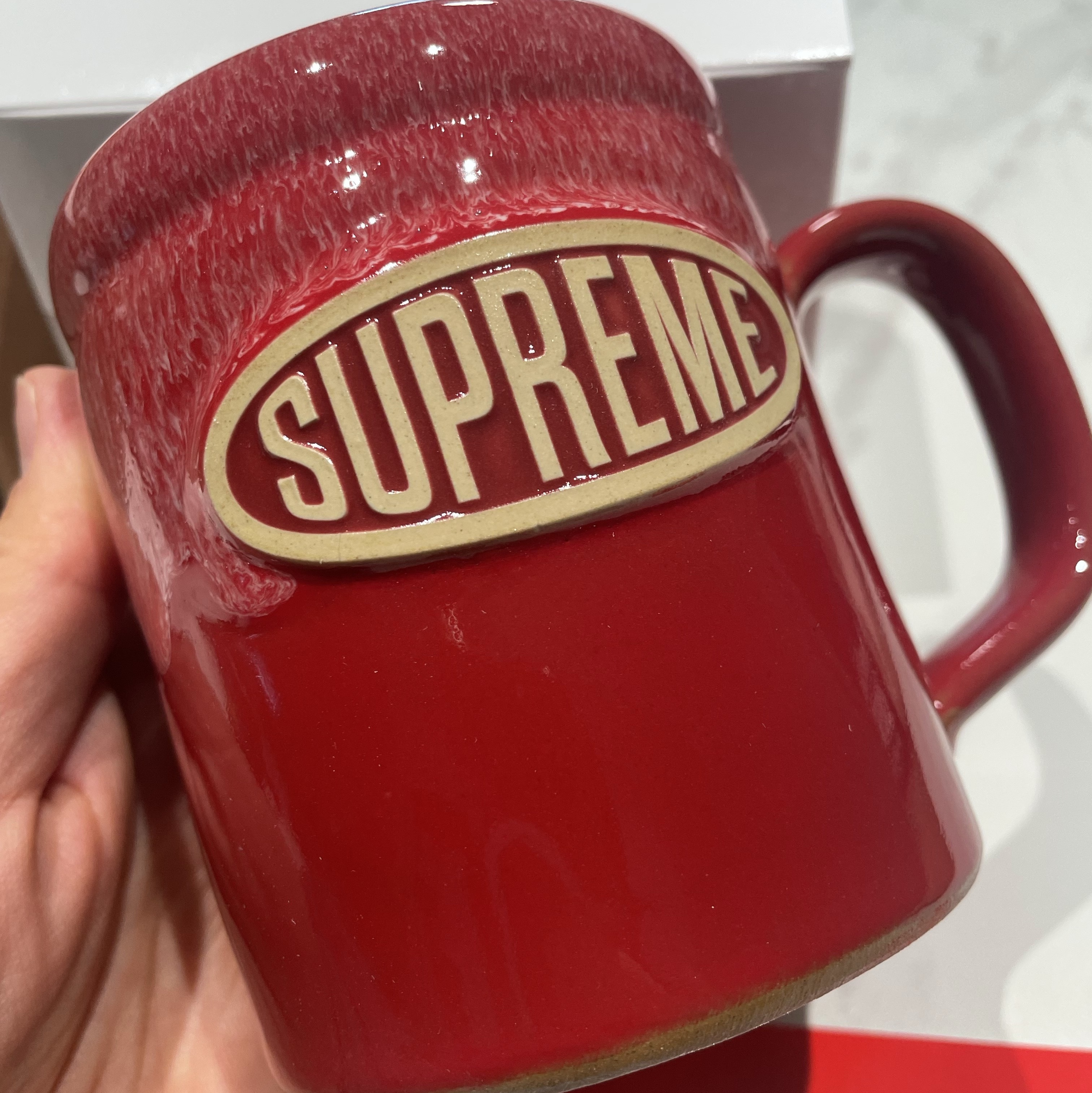 Supreme x Deneen Camper Mug Red - 25SS 착용 스타일 - 2
