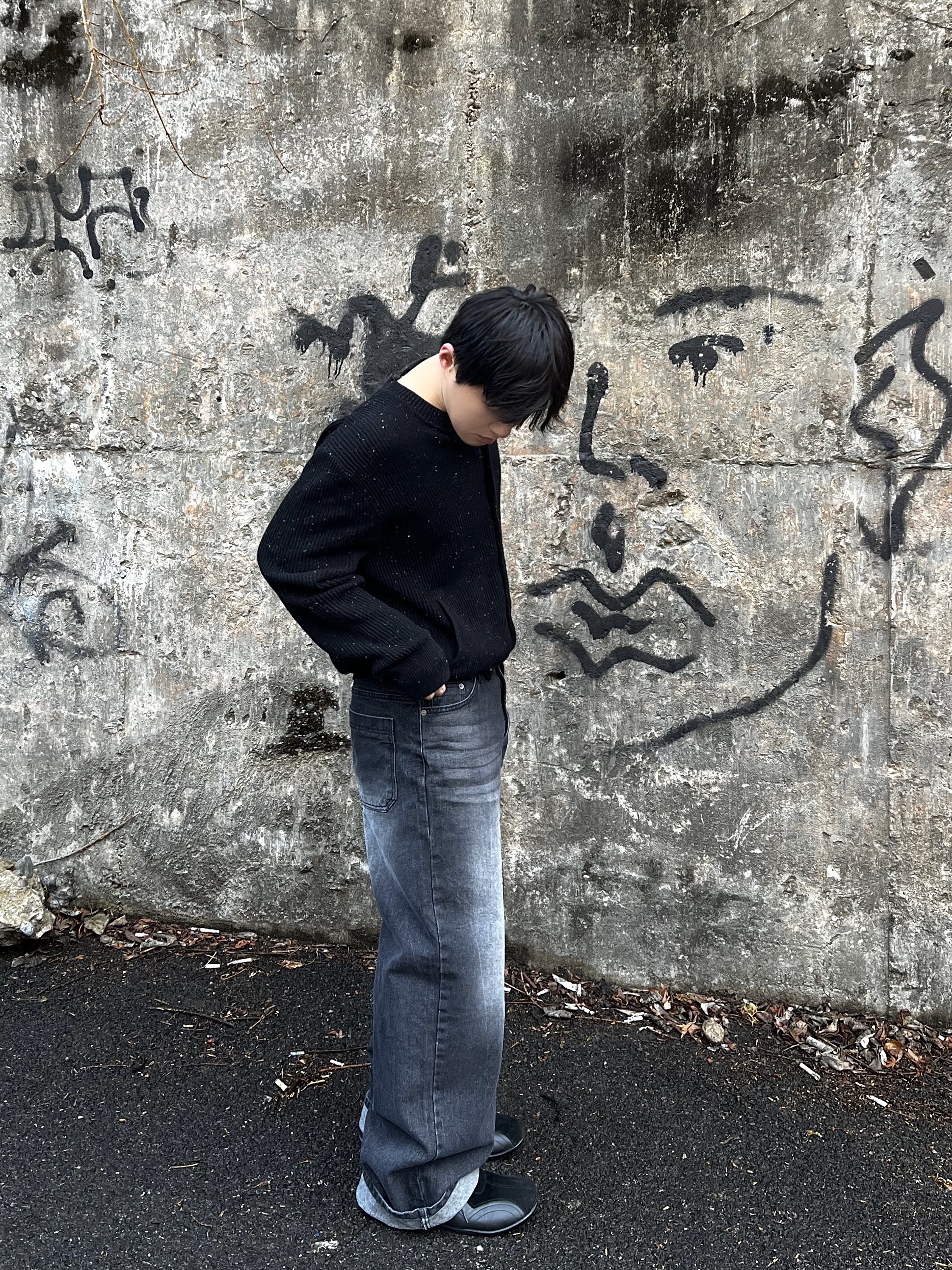 페몬트 스퀘어 블랙 착용 스타일 - 1