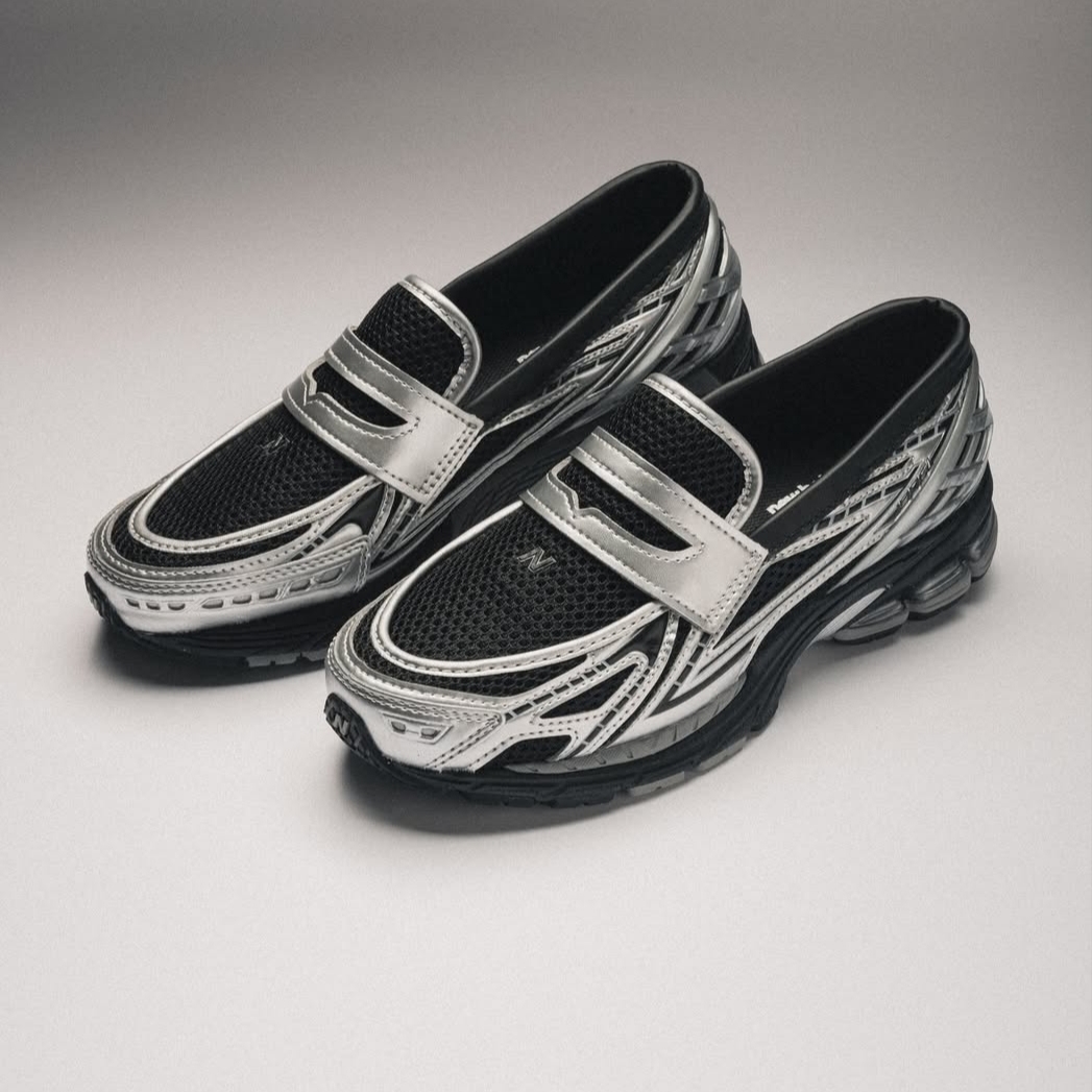 New Balance 1906L Silver Metallic Black 착용 스타일