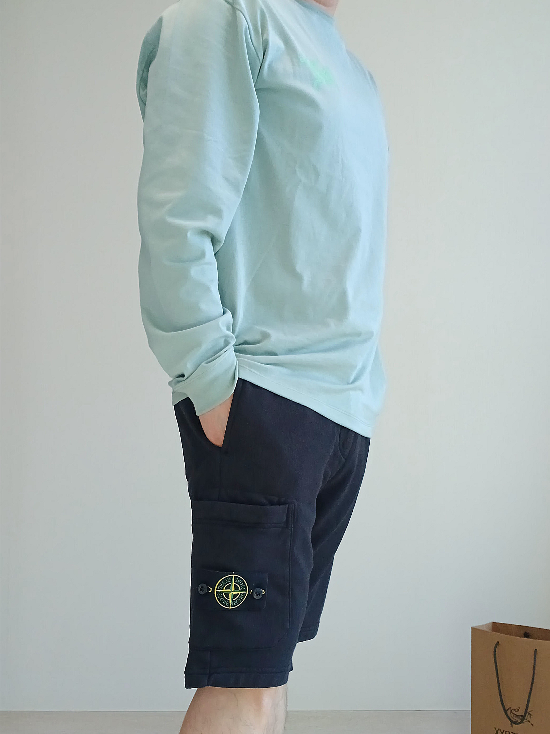 Arc'teryx Kragg SL Cotton Bird Tile LS Shirt Stone Green Phosphorescent, Stone Island 6200012 Organic Cotton Fleece Pocket Details Cargo Bermuda Shorts Black - 25SS 착용 스타일 - 1