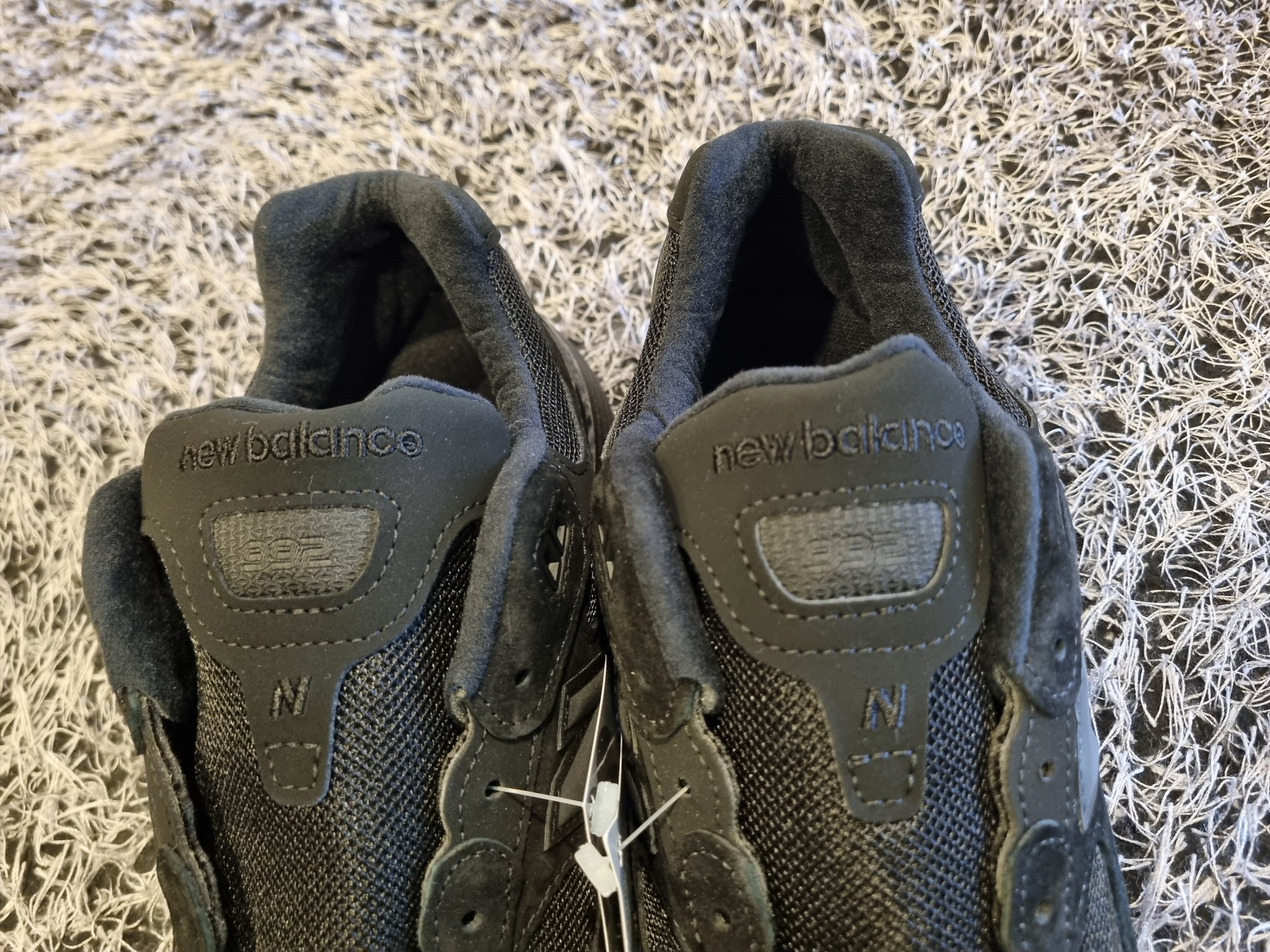 New Balance 992 Made in USA Core Black 착용 스타일 - 6