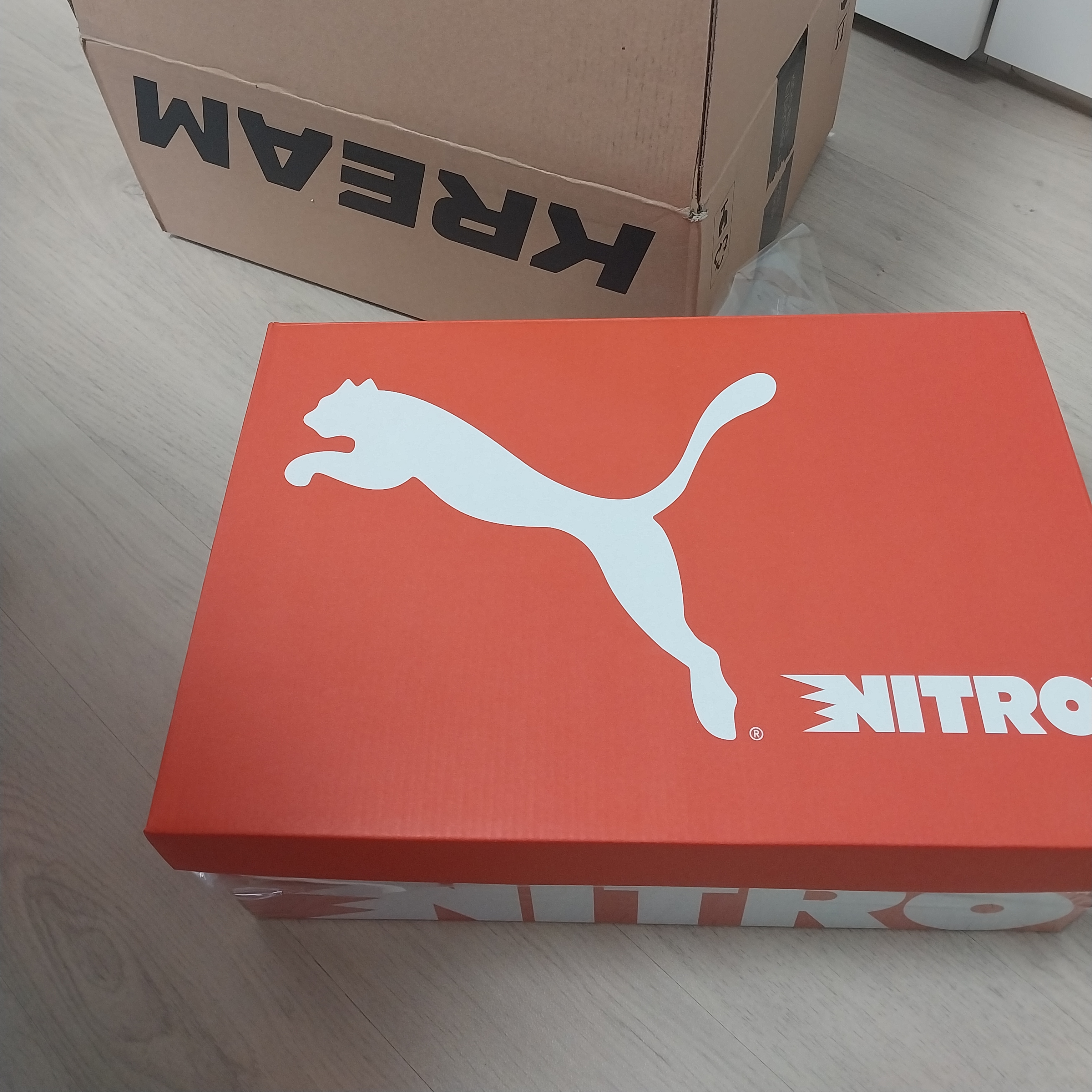 Puma Magmax Nitro White Silver 착용 스타일 - 4