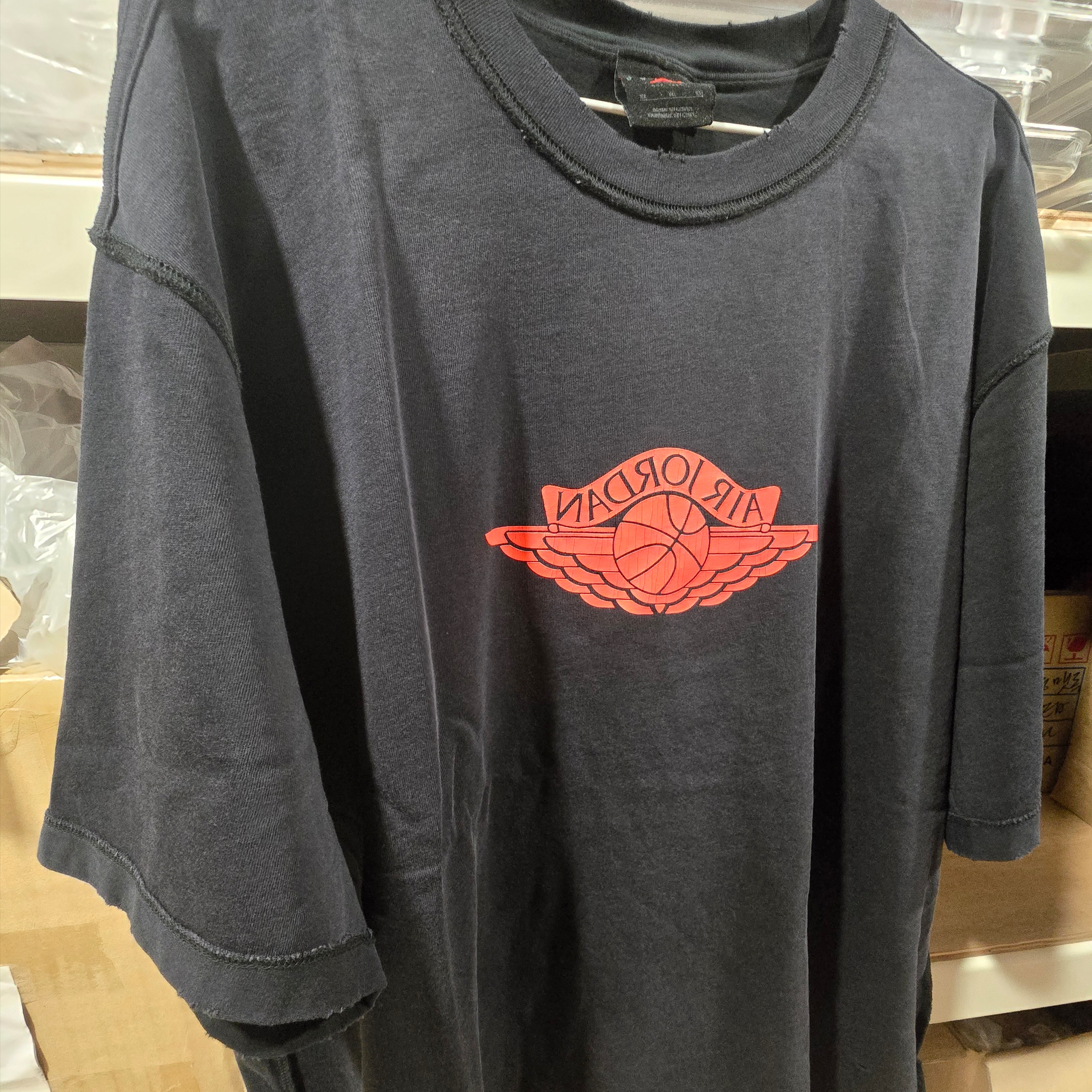 Jordan Rare Air T-Shirt Black (IB3130-010) 착용 스타일 - 1