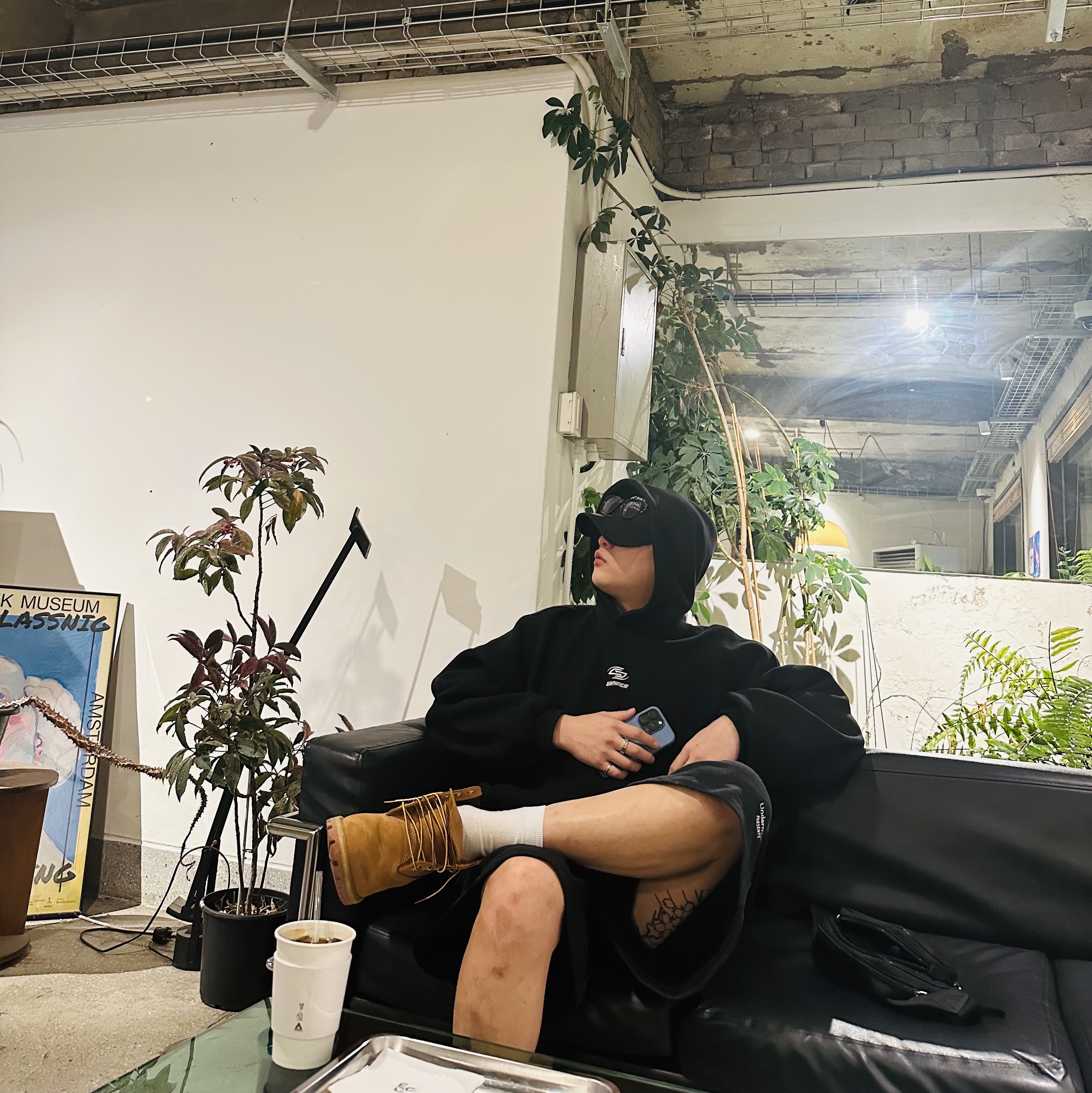 Undermycar Mu.04 Anti Fxxking Logo Play Oversized Sweat Shorts Black, Undermycar Mu.09 Anti Fxxking Logo Play Oversized Hoodie Black 착용 스타일 - 1