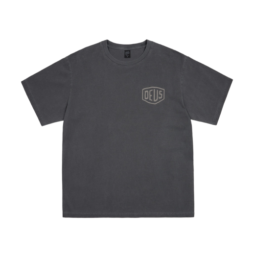 D252UTS015-094 Deus Ex Machina Dyed Seoul College Address T-Shirt Charcoal