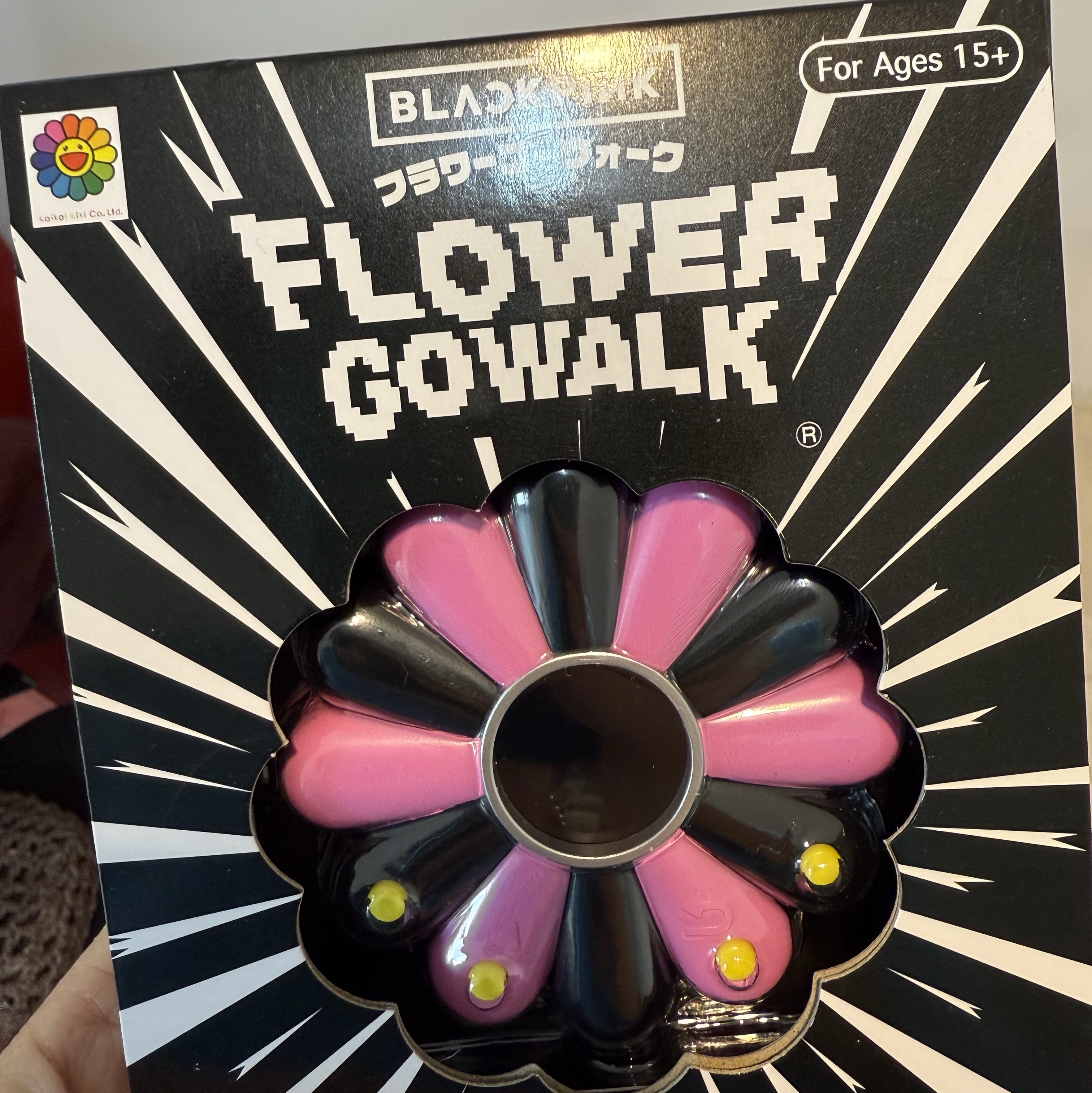 Kaikai Kiki x Blackpink Flower Go Walk Pink Black 착용 스타일