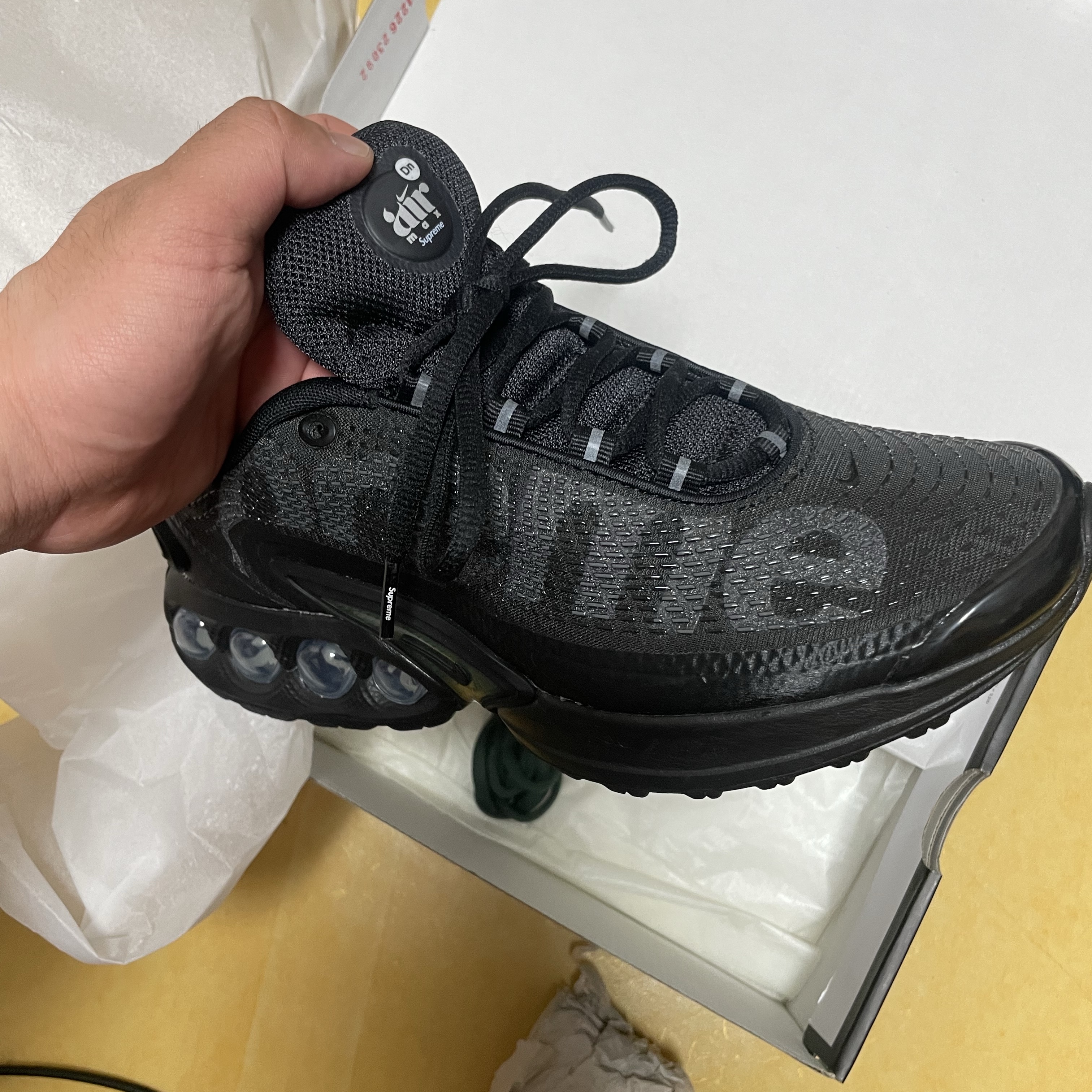 Nike x Supreme Air Max DN SP Black Galactic Jade 착용 스타일