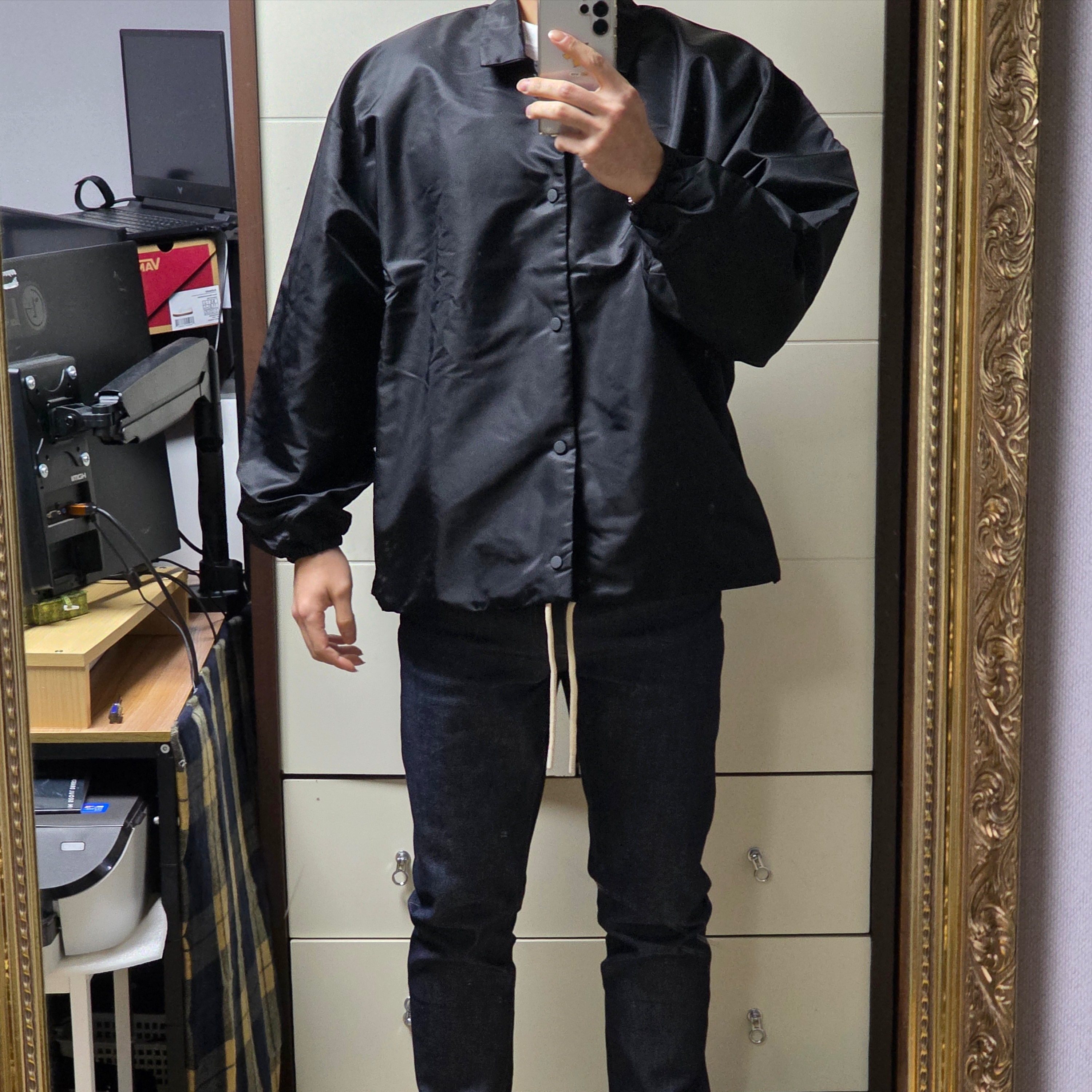 Essentials Coaches Jacket Jet Black - 23FW 착용 스타일 - 5