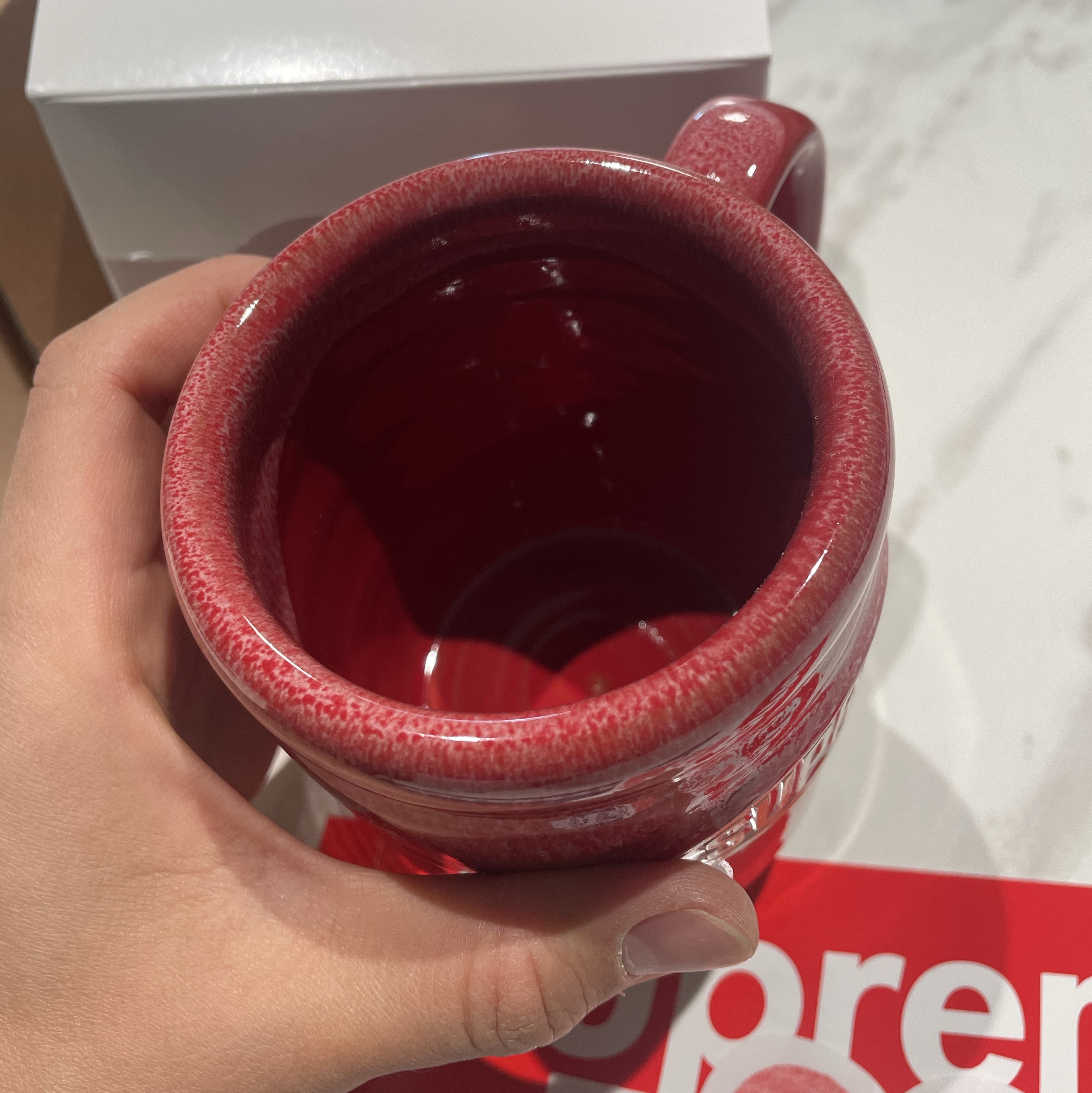 Supreme x Deneen Camper Mug Red - 25SS 착용 스타일 - 3