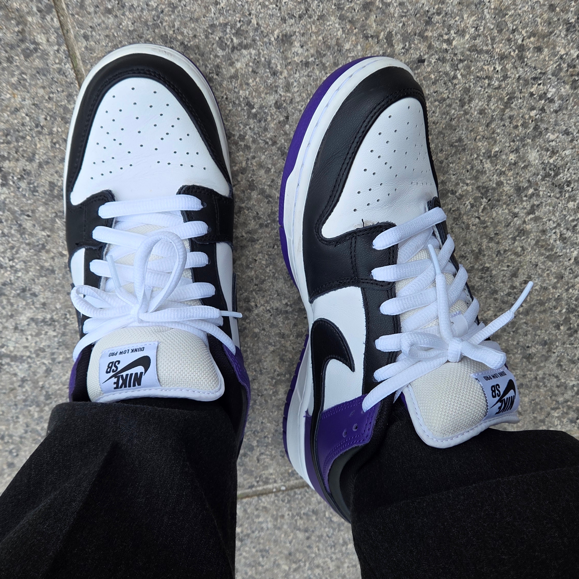 Nike SB Dunk Low Pro Court Purple 착용 스타일 - 2