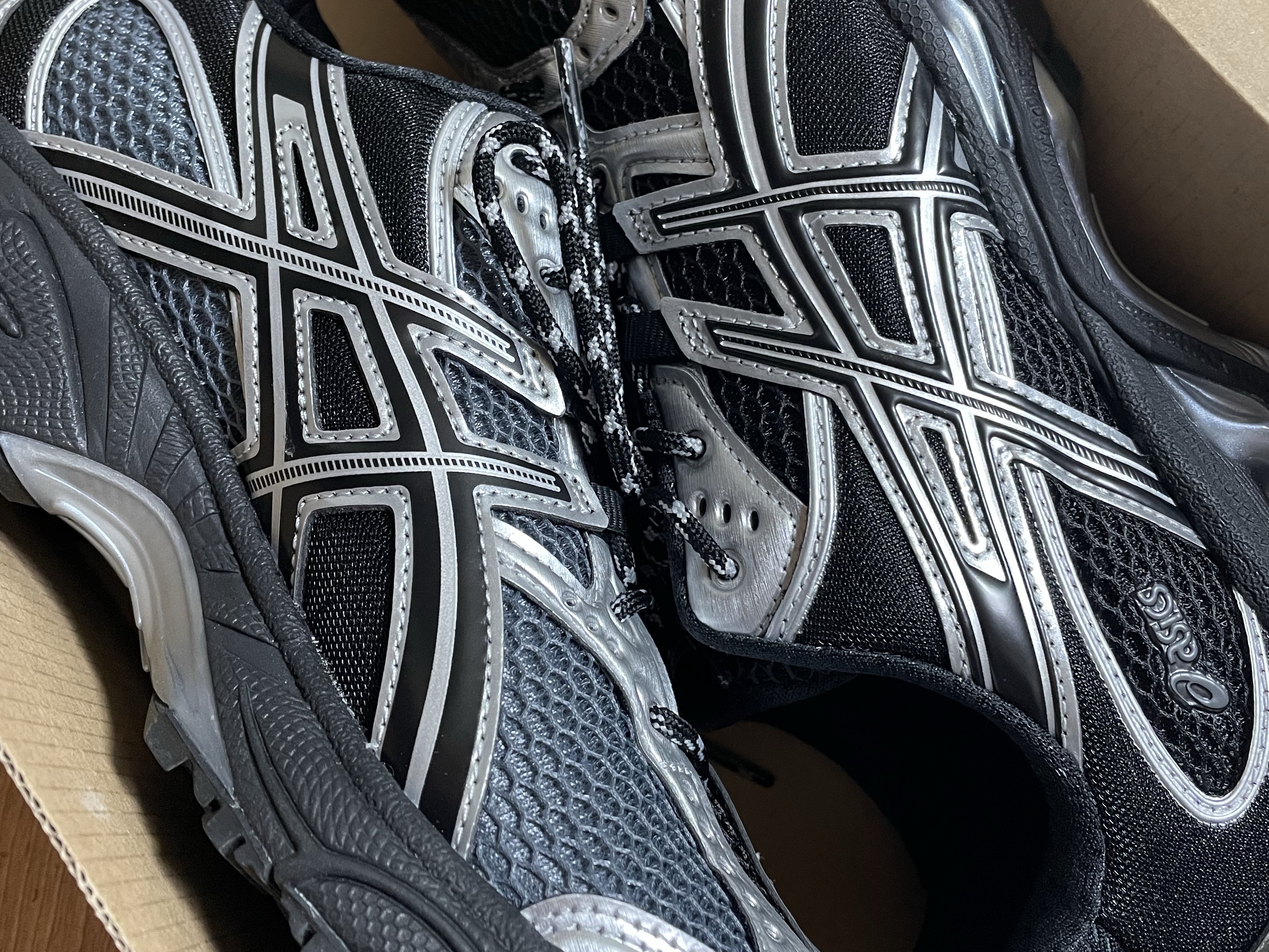 Asics Gel-Nimbus 10.1 Black Pure Silver - Korea Exclusive 착용 스타일 - 1