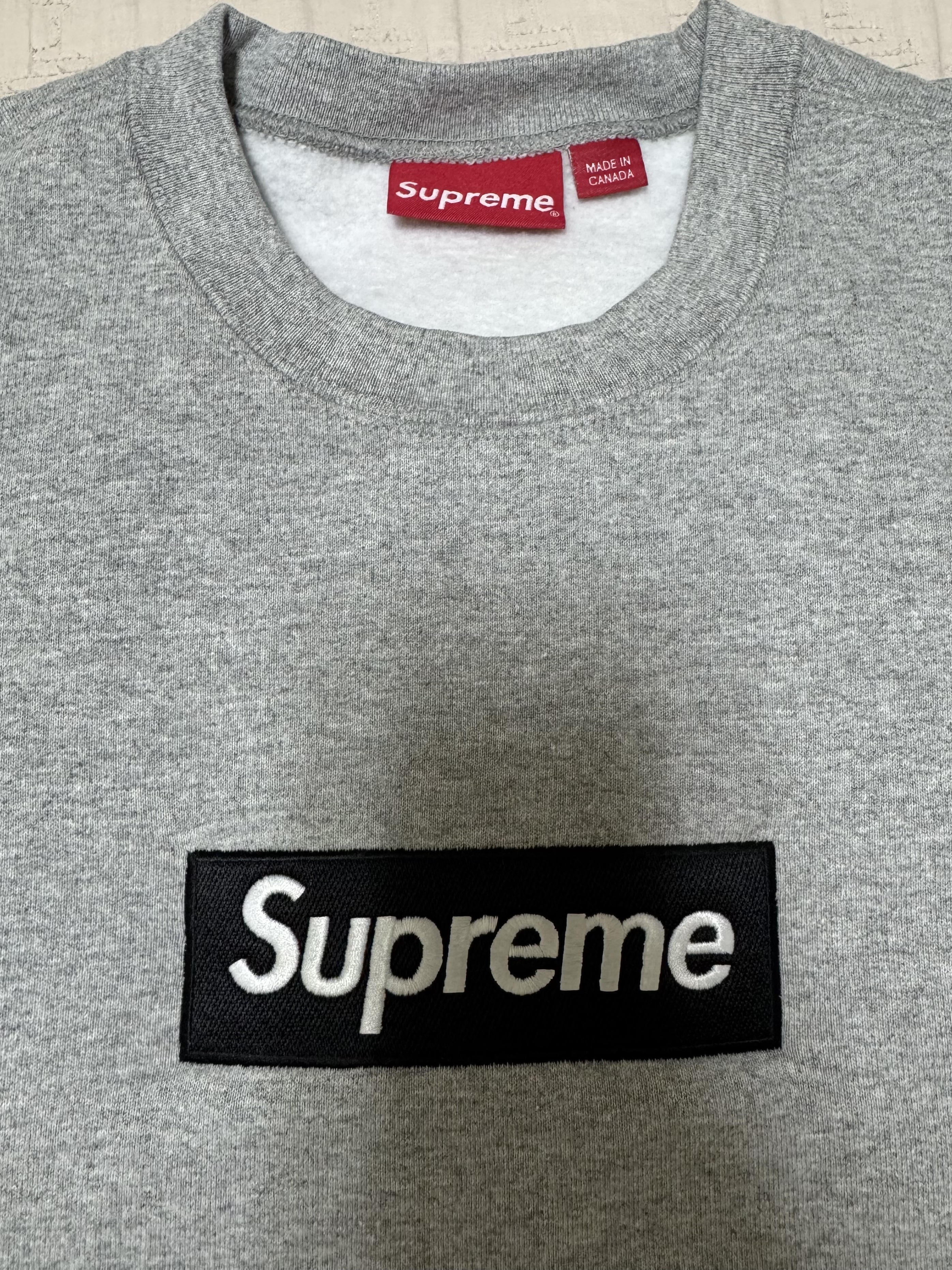 Supreme Box Logo Crewneck Heather Grey - 22FW 착용 스타일