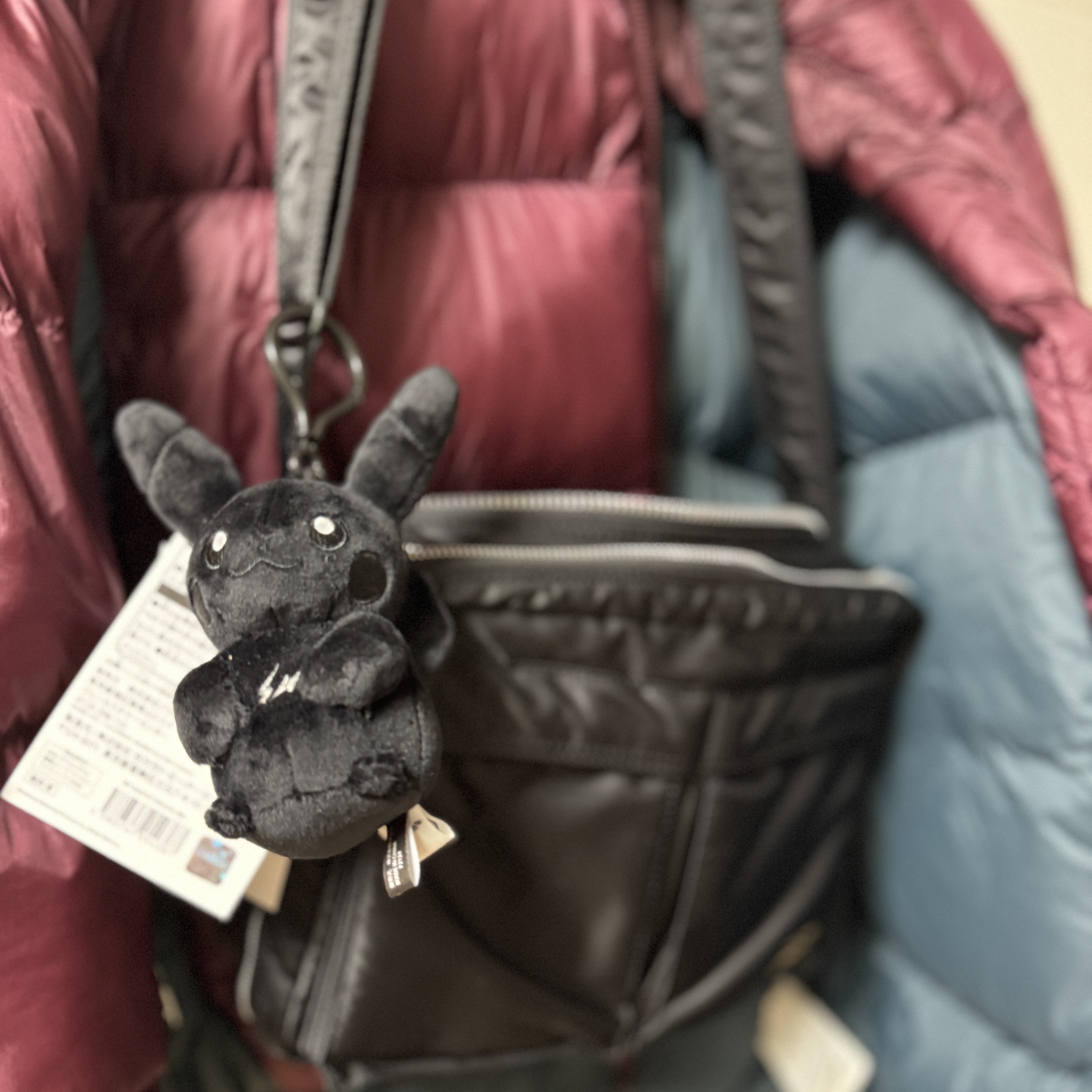Fragment x Pokemon INN Thunderbolt Project TBP Mascot Key Ring Pikachu Black 착용 스타일