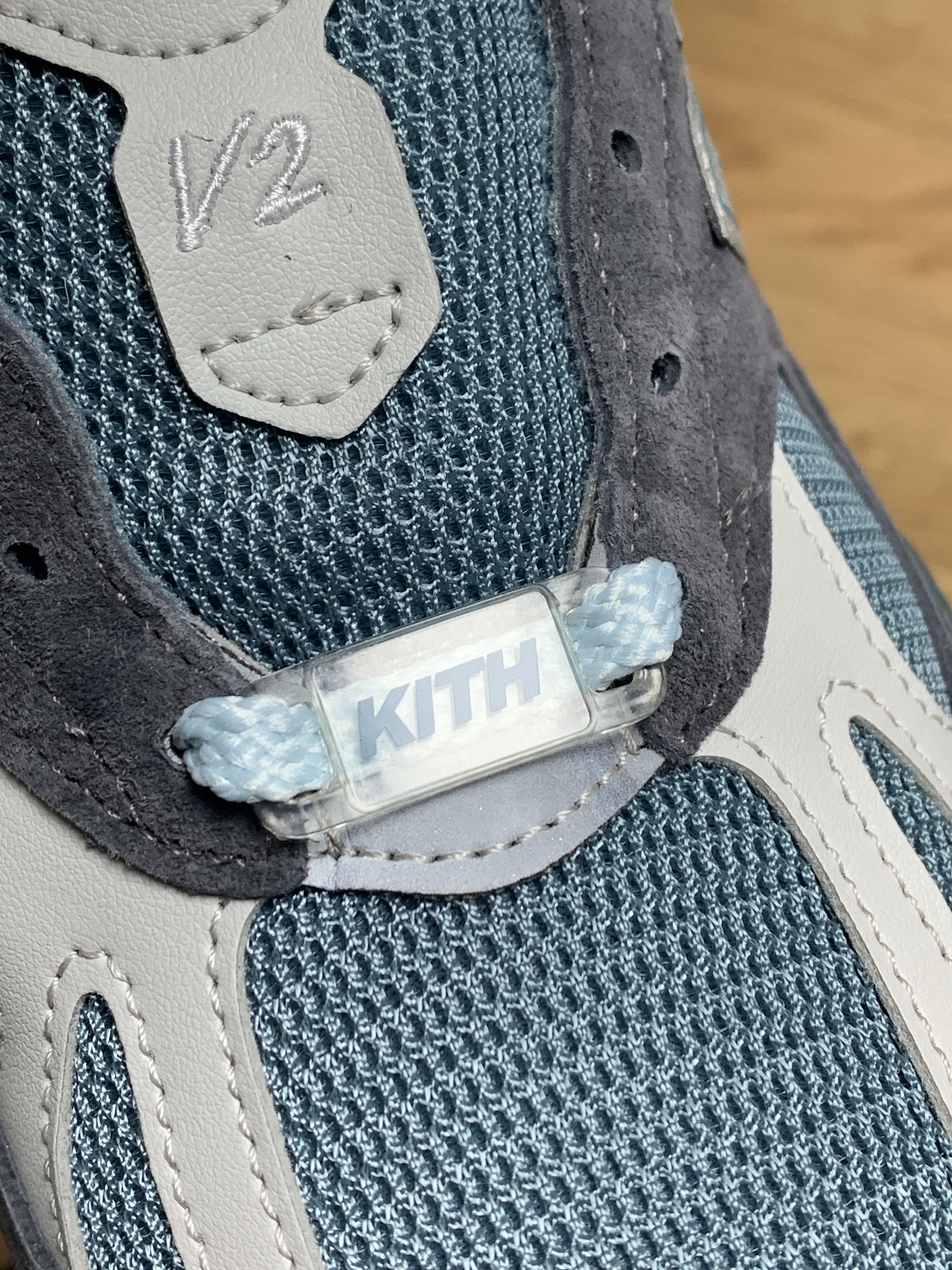 New Balance x Kith 991v2 Made in UK Steel Blue Grey 착용 스타일 - 5