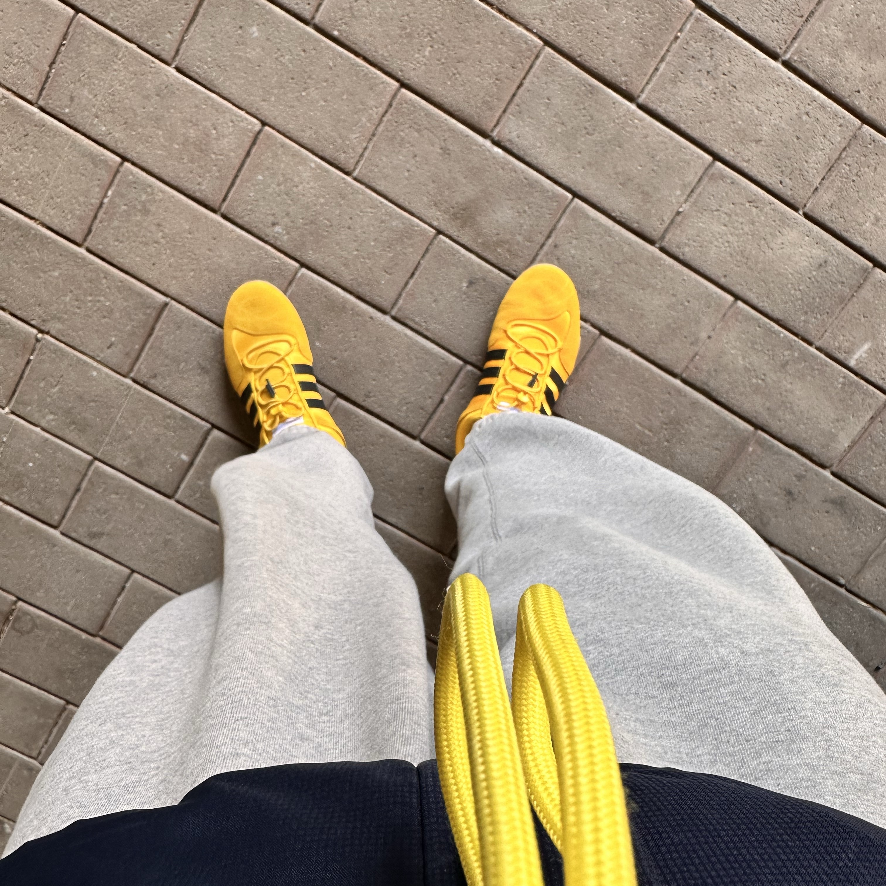 Adidas x Bad Bunny Ballerina Bold Gold Core Black 착용 스타일