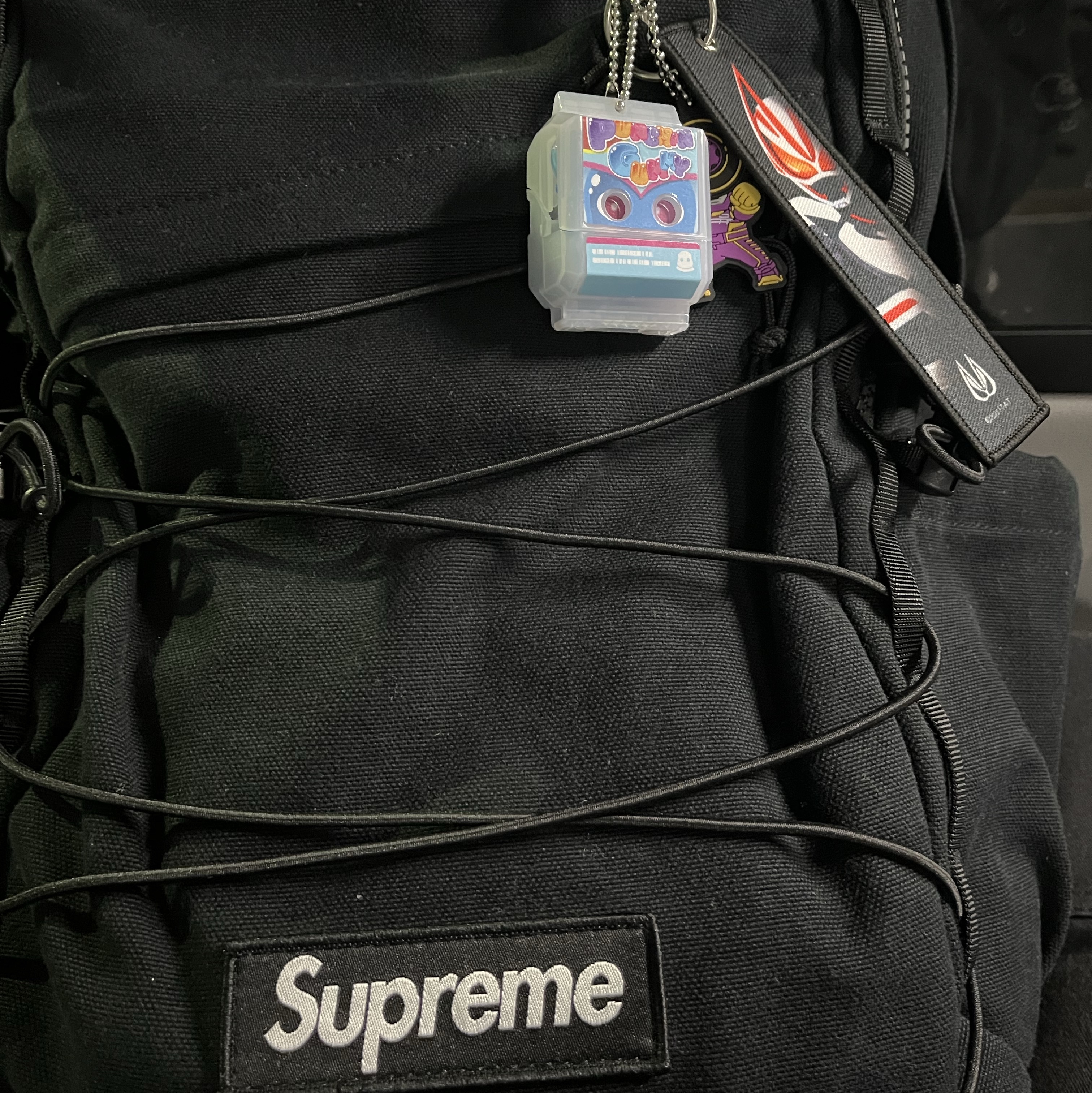 Supreme Backpack Black - 25SS 착용 스타일