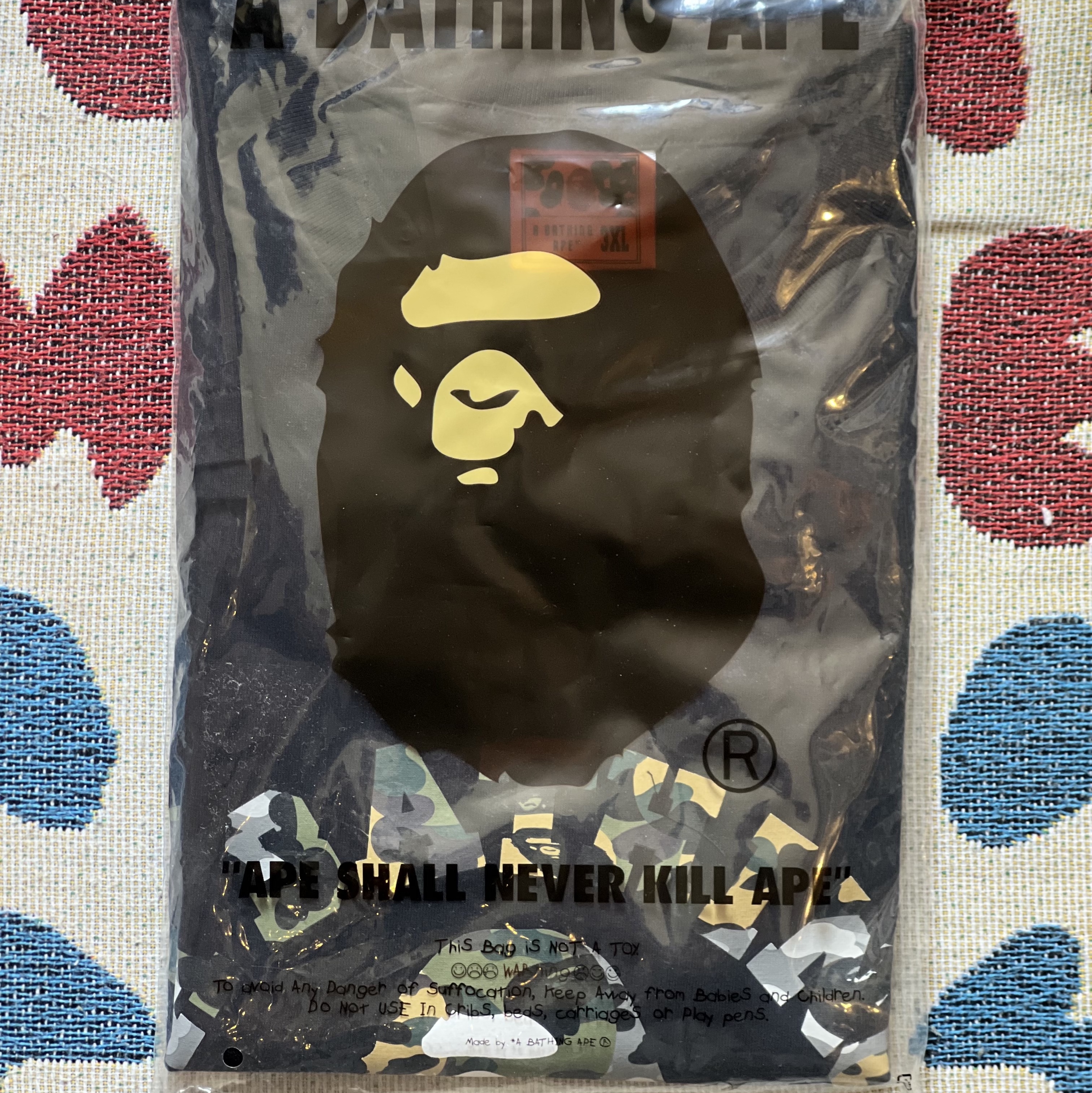 BAPE 1st Camo Crazy Sta College T-Shirt Black 착용 스타일