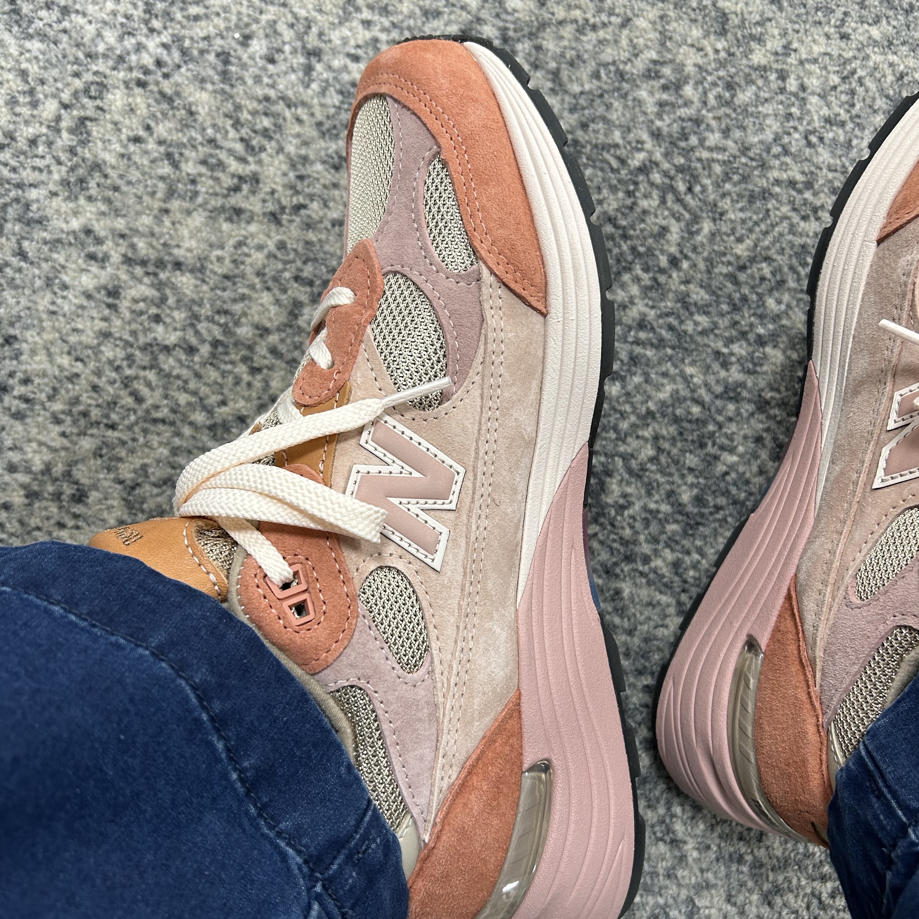 New Balance x Joe Freshgoods 992 Made in USA Aged Well 착용 스타일 - 2