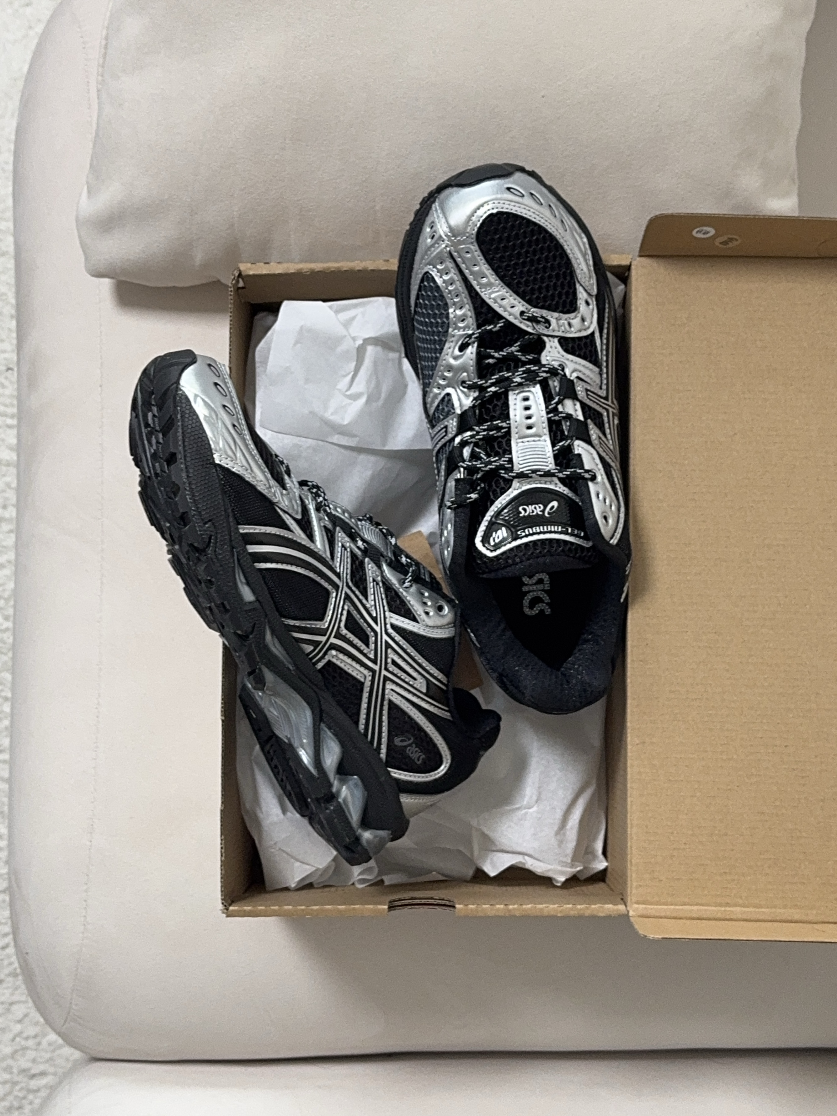 Asics Gel-Nimbus 10.1 Black Pure Silver - Korea Exclusive 착용 스타일 - 2