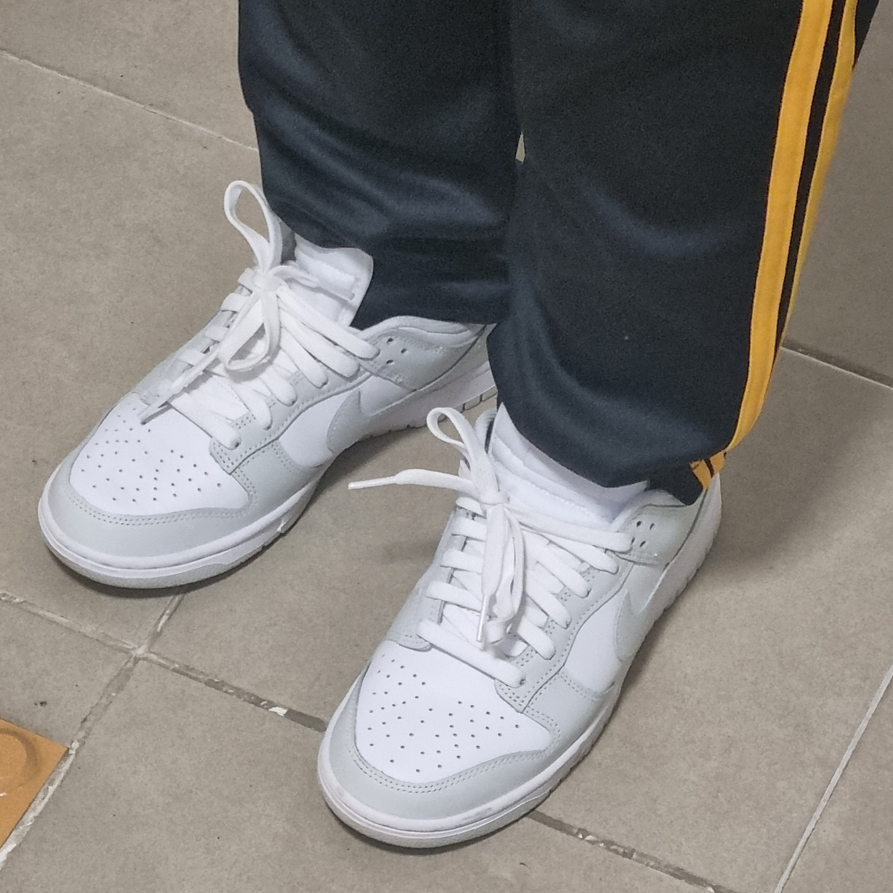 (W) Nike Dunk Low Photon Dust 착용 스타일