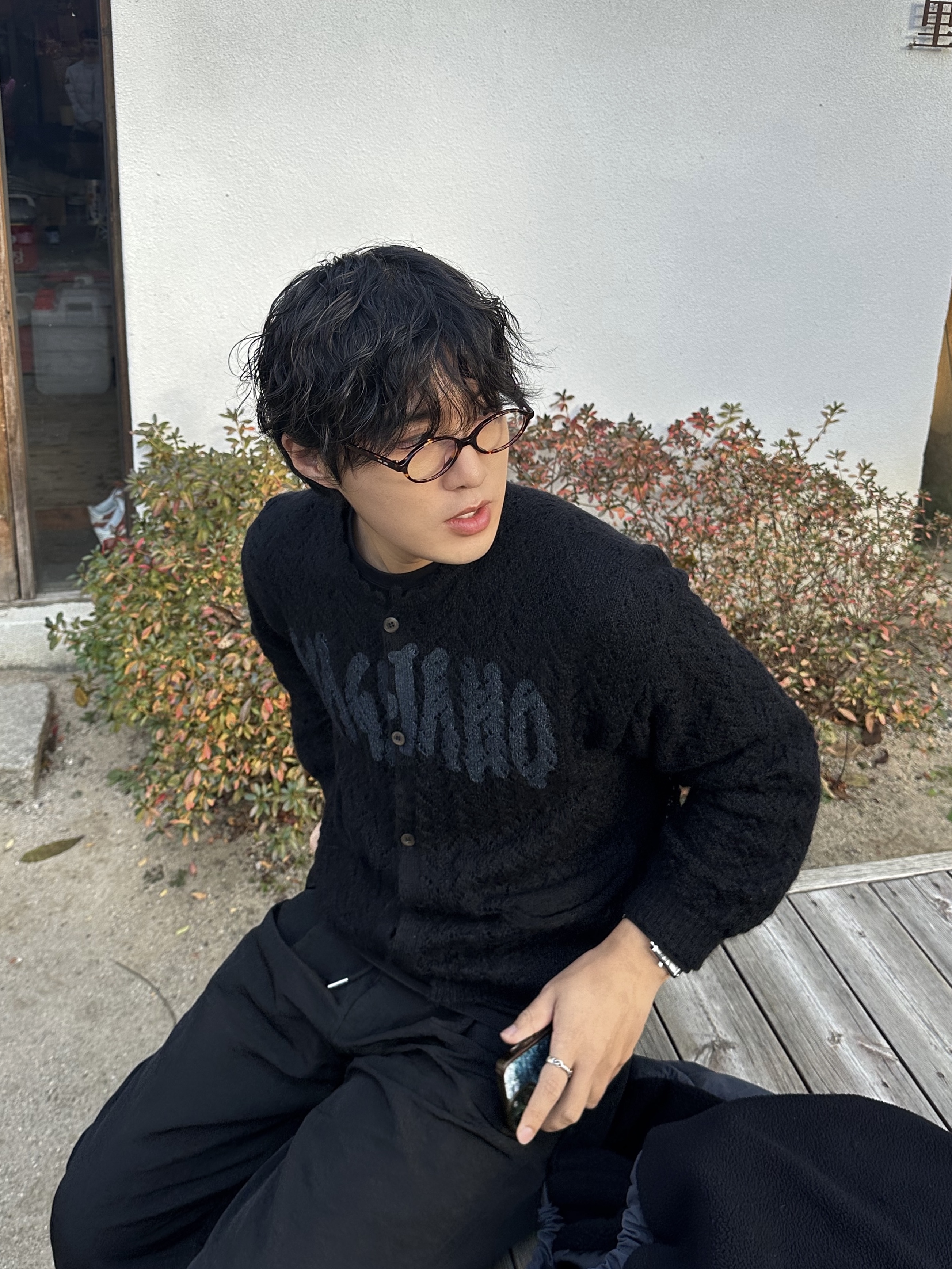 Magliano Bimbo Cardigan Black, Balenciaga Tyrex Sneakers Black 착용 스타일 - 2