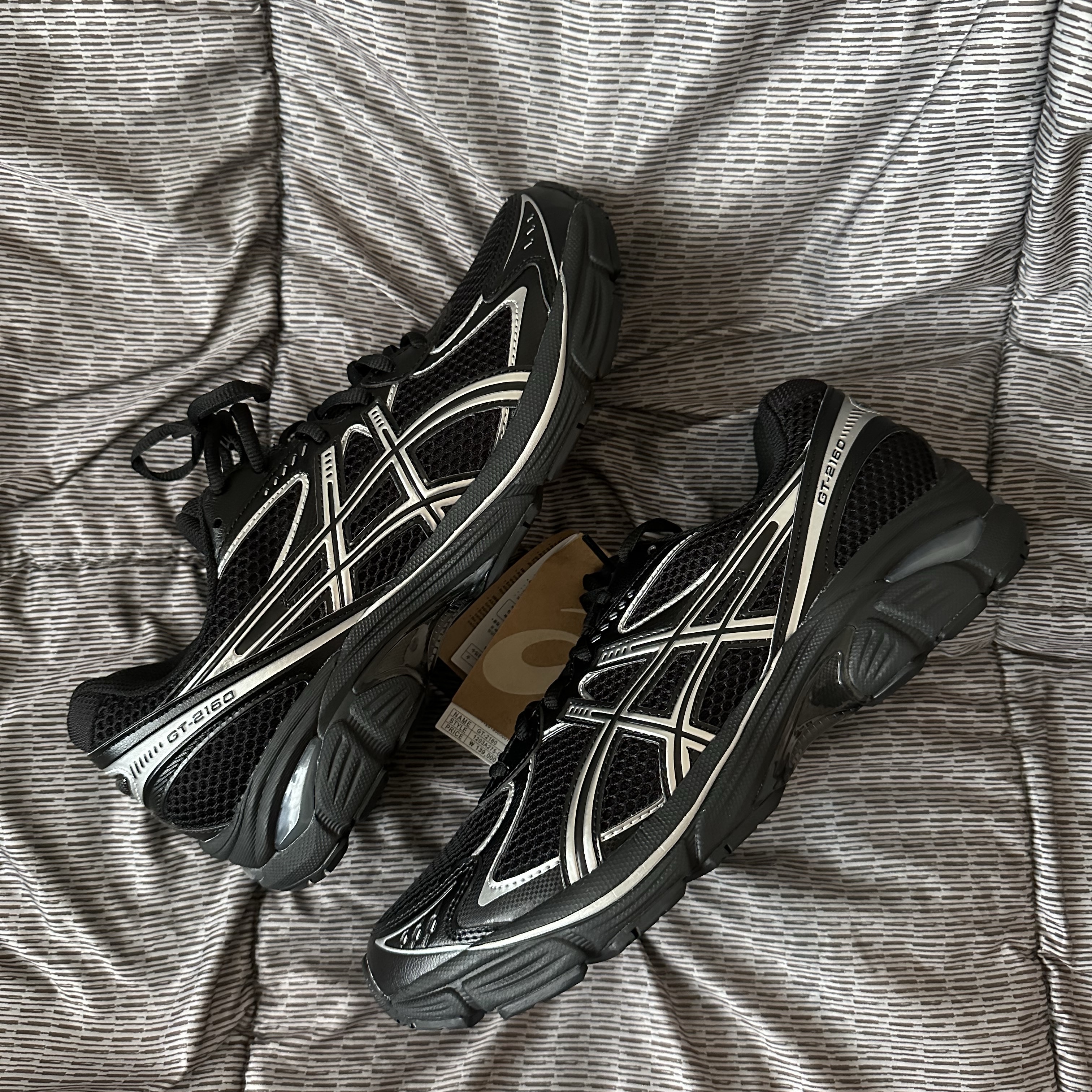 Asics GT-2160 Black Pure Silver 착용 스타일