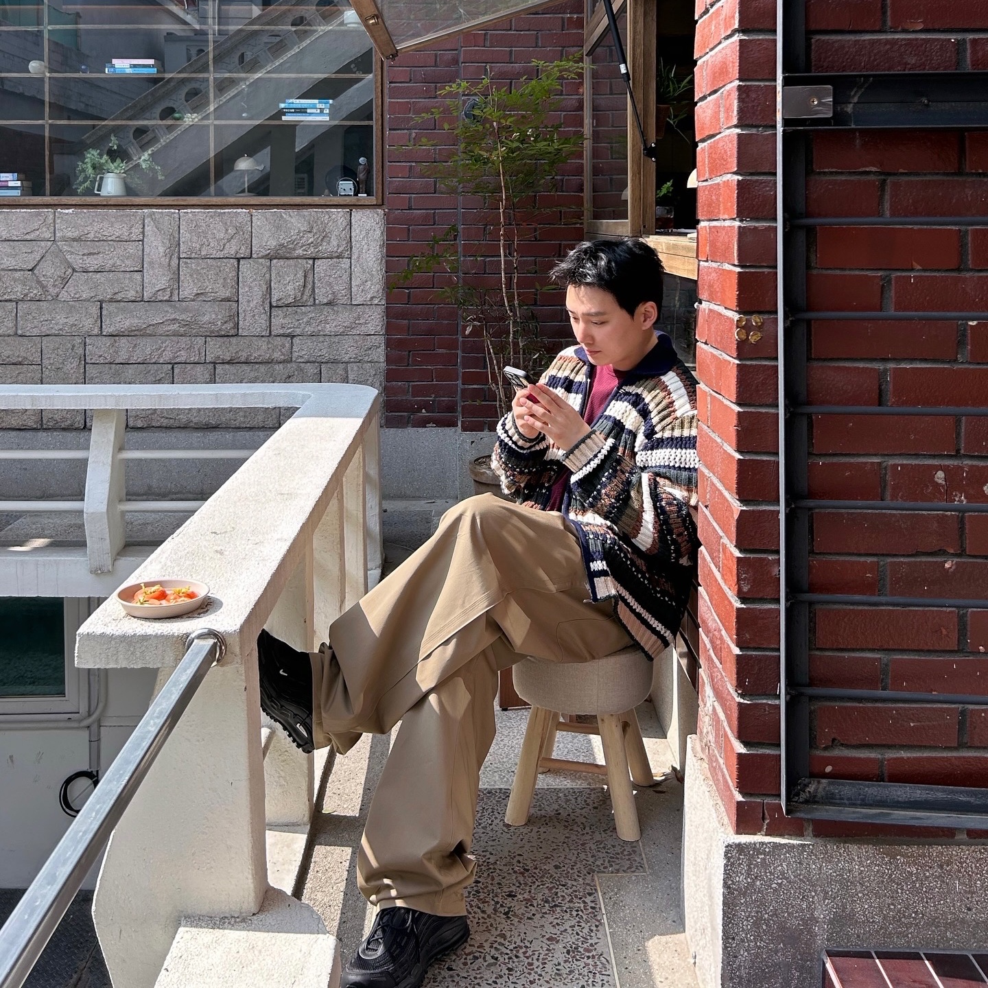 Nike x Comme des Garcons Homme Plus Air Max TL 2.5 Black, STU Multi Collar Zip UP Sweater 착용 스타일 - 1
