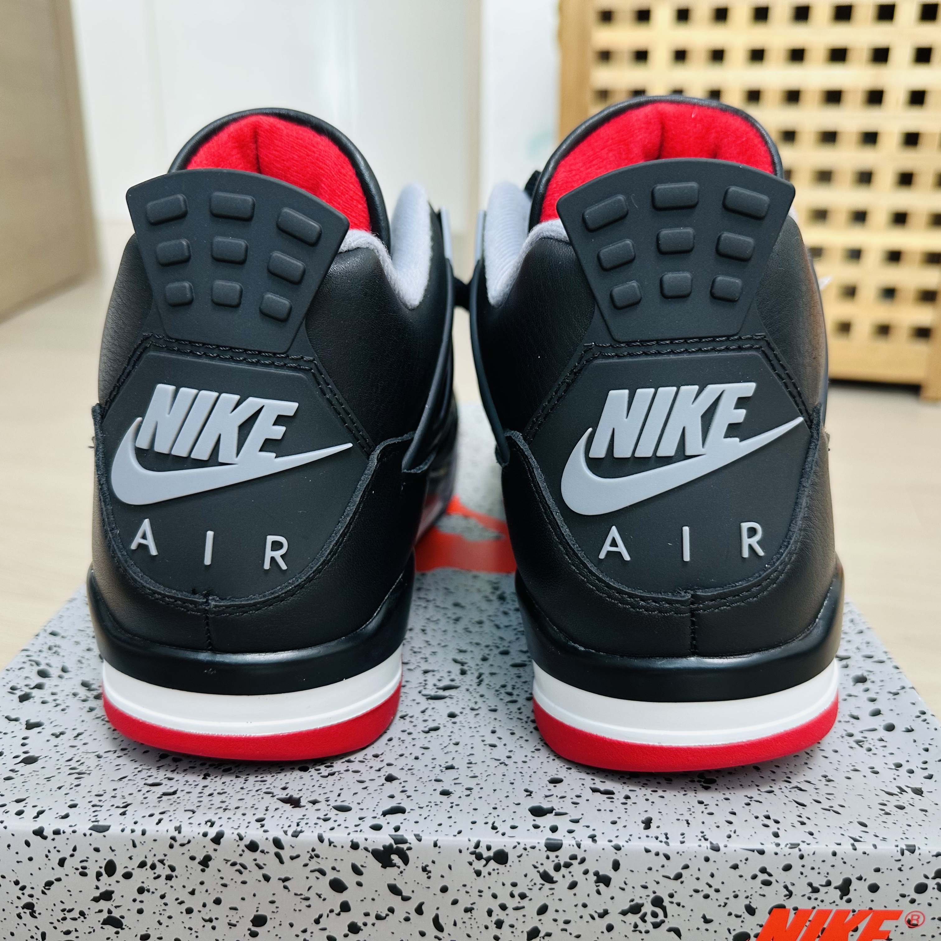Jordan 4 Retro Bred Reimagined 착용 스타일 - 2