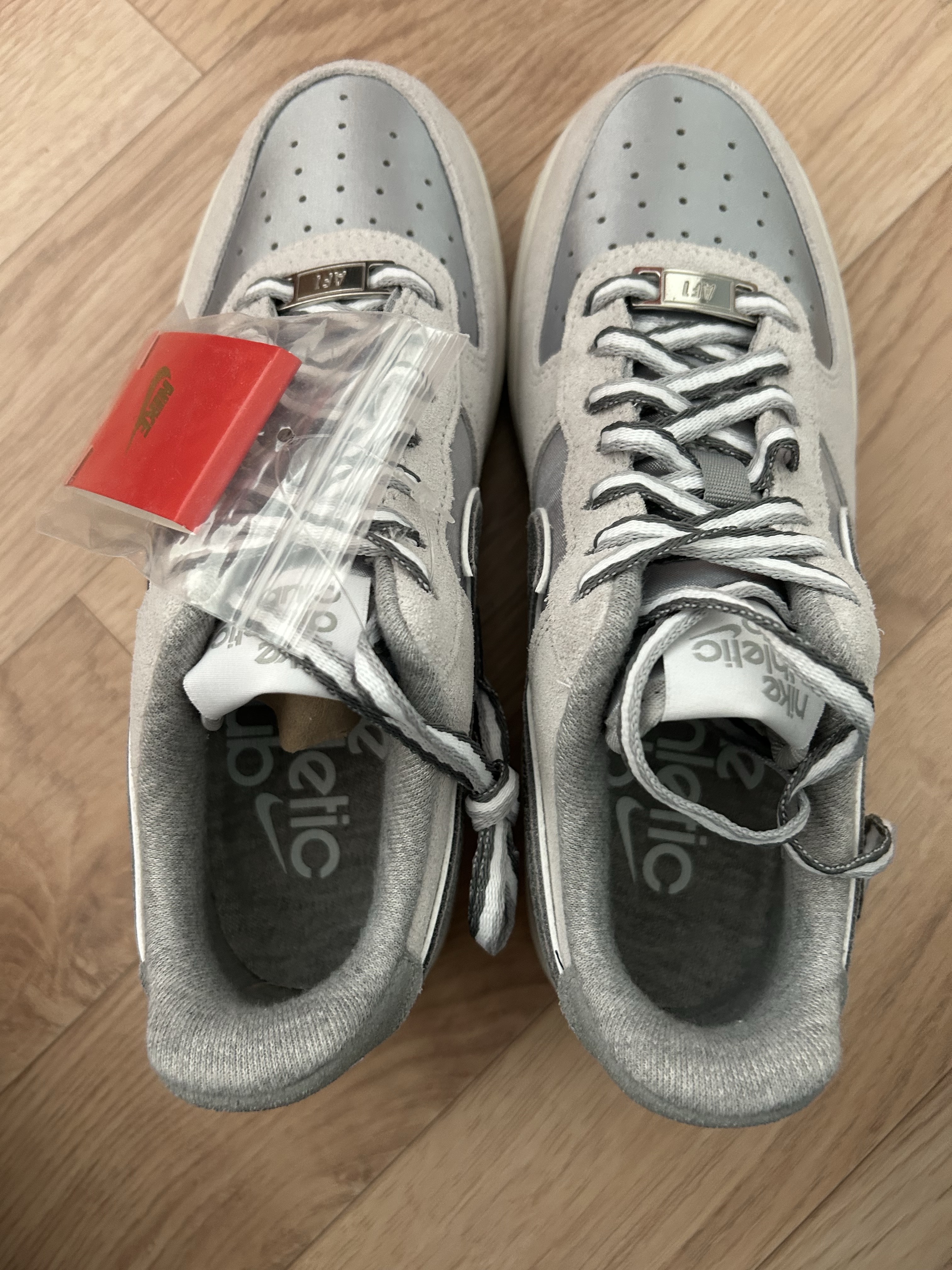 (W) Nike Air Force 1 '07 LX Light Smoke Grey 착용 스타일