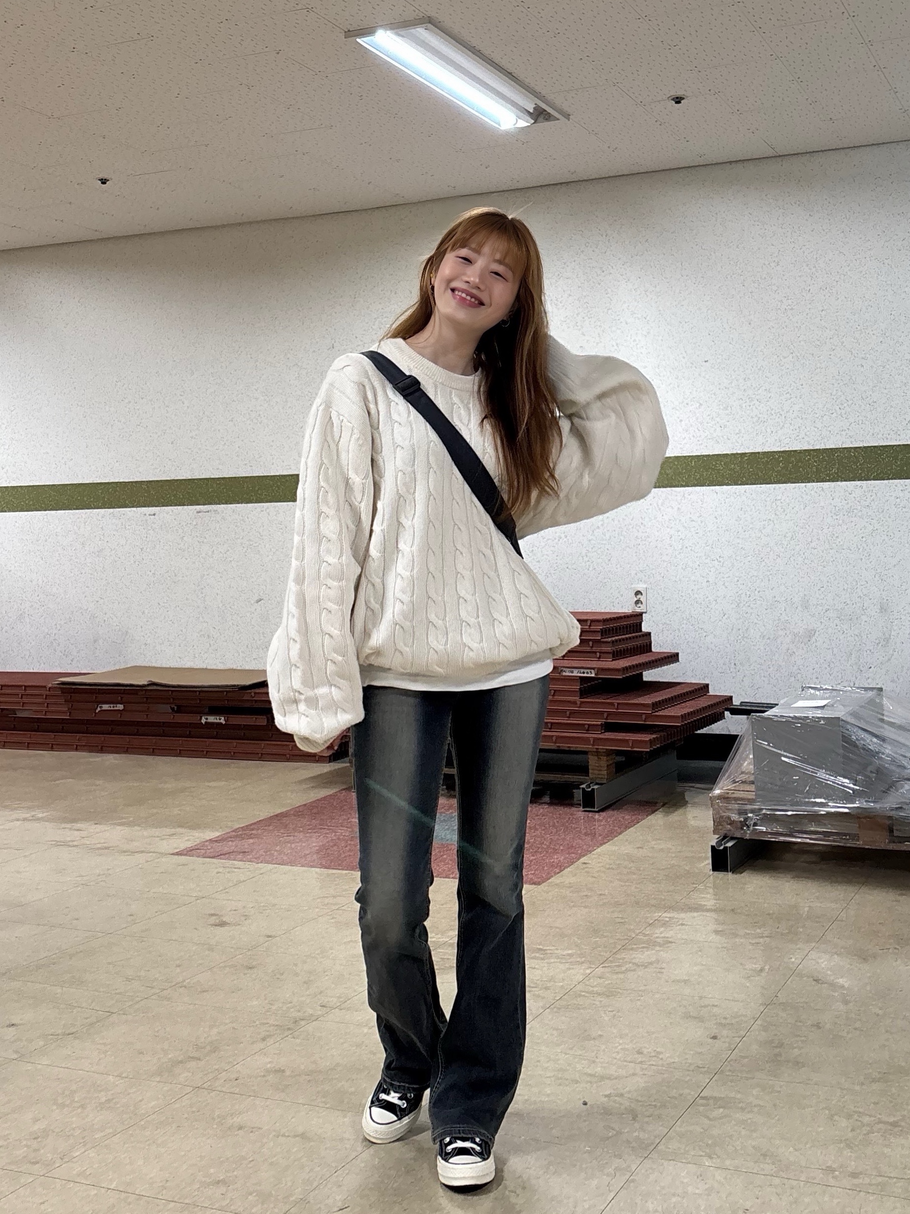 Mischief Lightweight Flat Cross Bag Black, Converse Chuck 70 Hi Black 착용 스타일 - 5