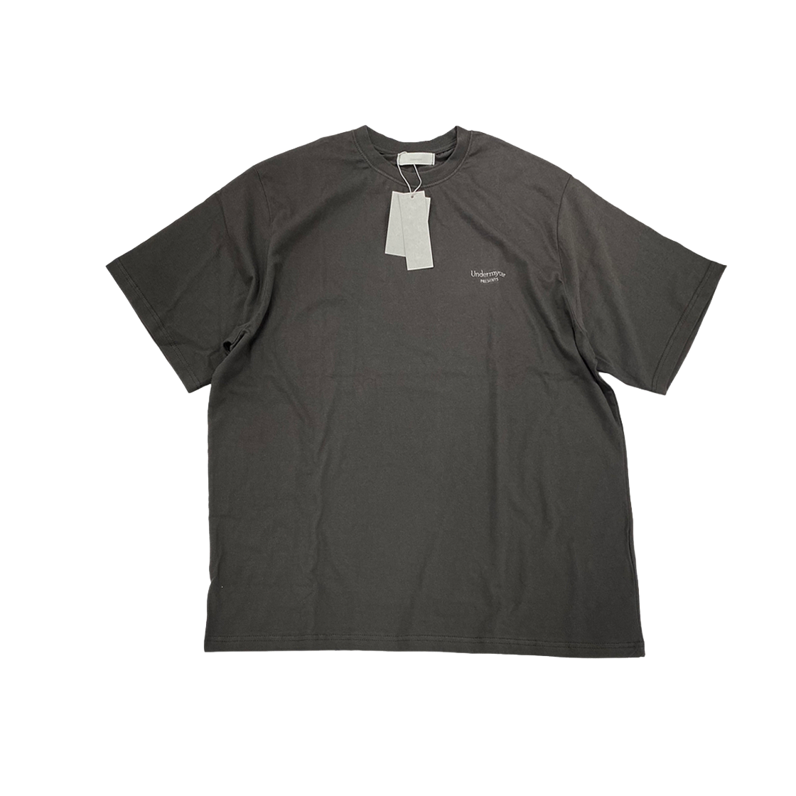언더마이카 무.05 안티 Fxxking 로고 플레이 오버사이즈 티셔츠 아스팔트(Undermycar Mu.05 Anti Fxxking Logo Play Oversized T-Shirts Asphalt)