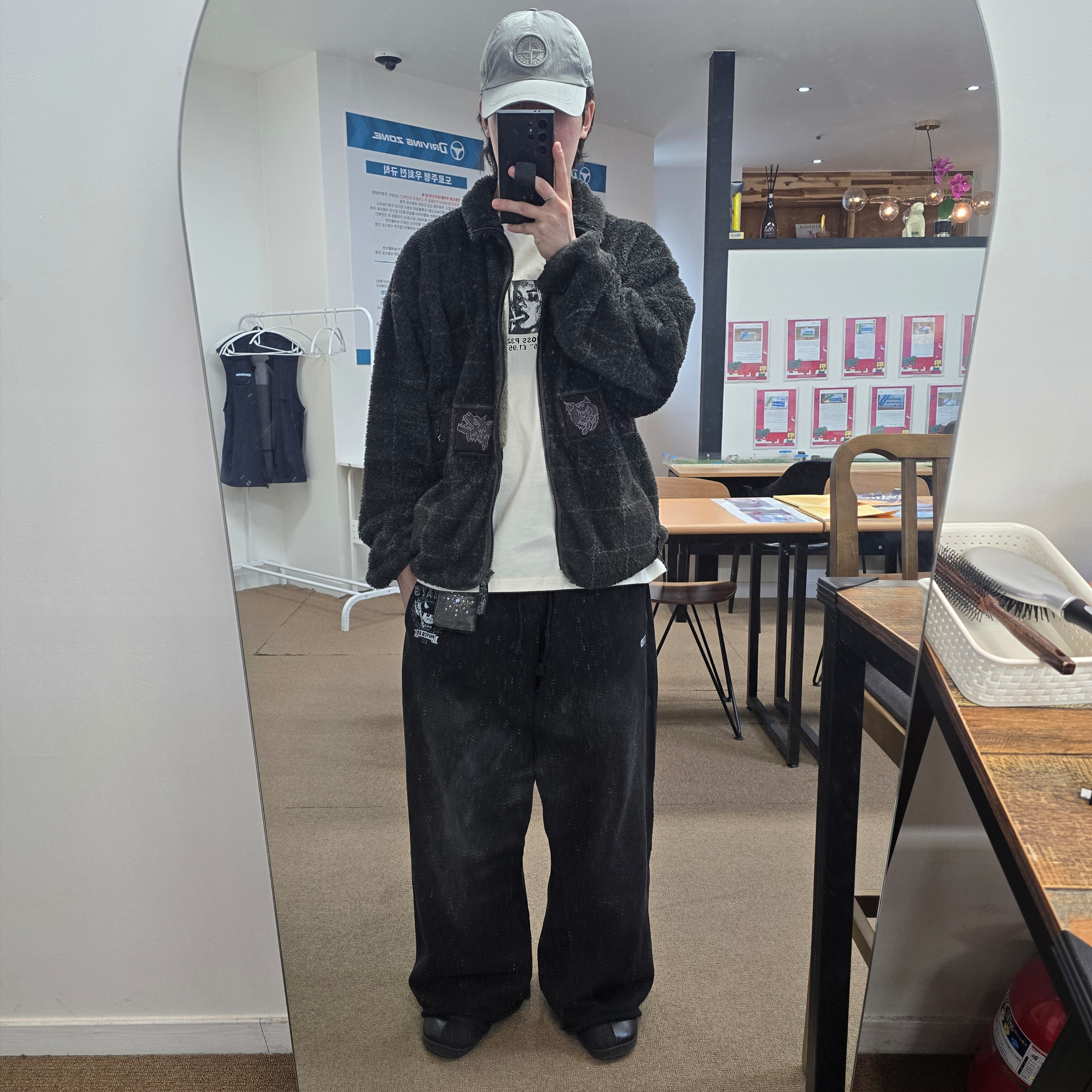 [프리오더] Polyteru Rivet Card Wallet Black 착용 스타일