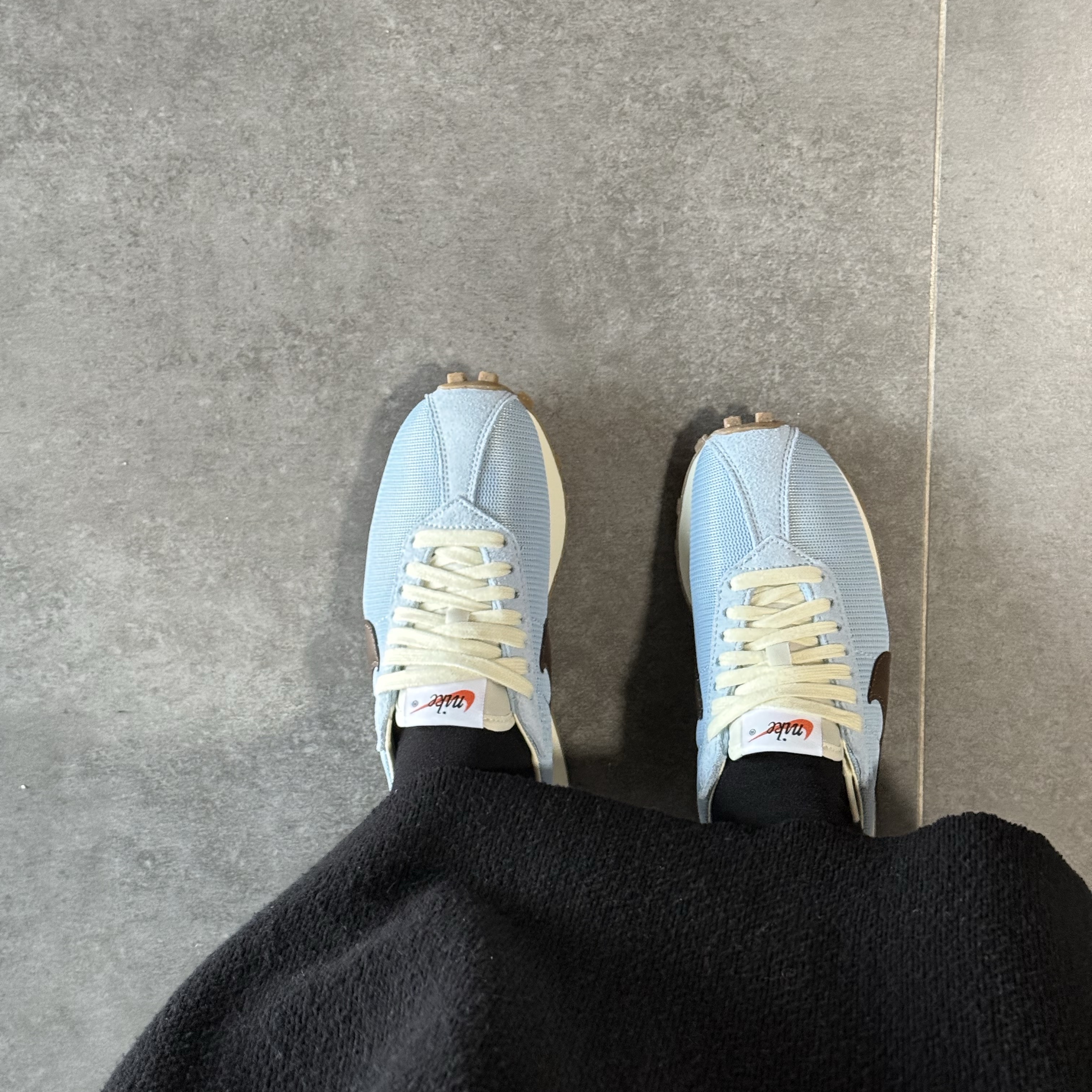 (W) Nike LD-1000 Light Armory Blue Coconut Milk 착용 스타일 - 2