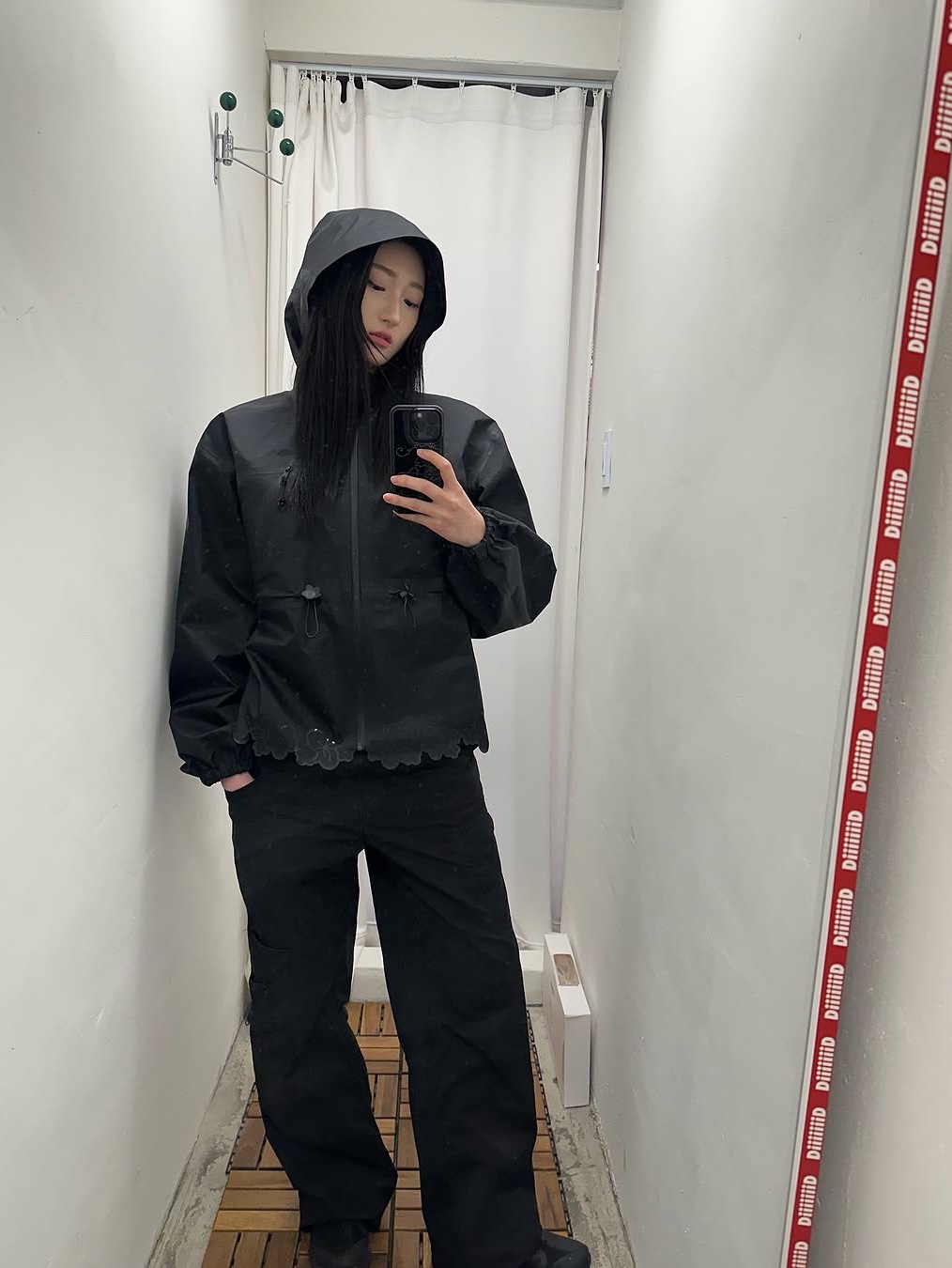 (W) The North Face x Cecilie Bahnsen Short 85 Mountain Jacket TNF Black 착용 스타일 - 2