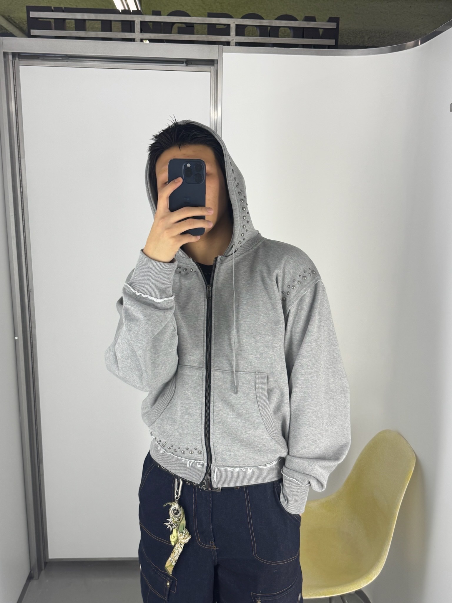 Vacant Archive Noah Stud Hood Zip-Up Grey, Vacant Archive Noah Stud Hood Zip-Up Black 착용 스타일