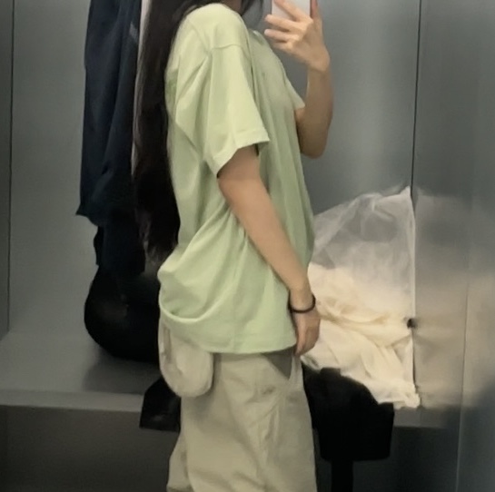 Sansan Gear Logo T-Shirt Light Green_25SS 착용 스타일