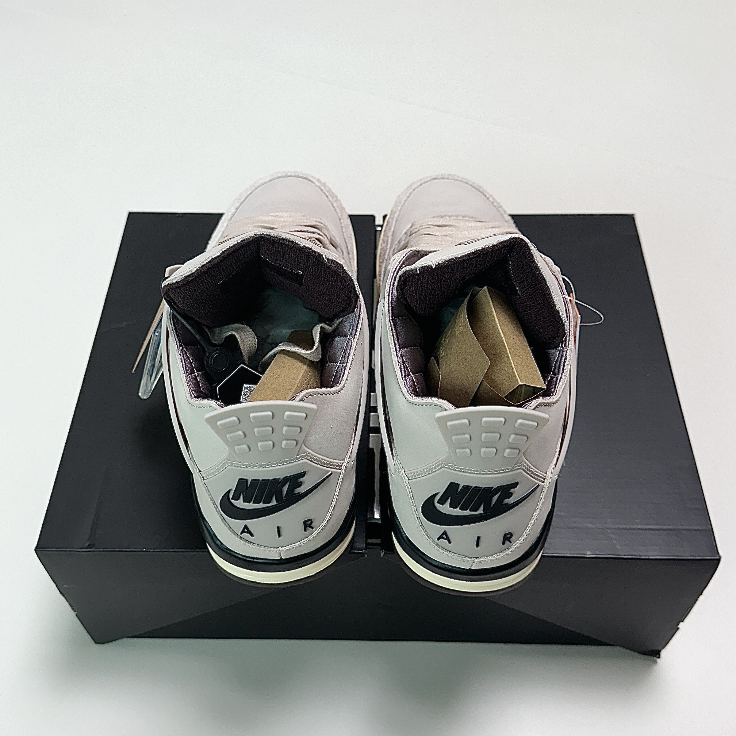 (W) Jordan 4 x A Ma Maniere Retro OG SP W.Y.W.S. 착용 스타일 - 3