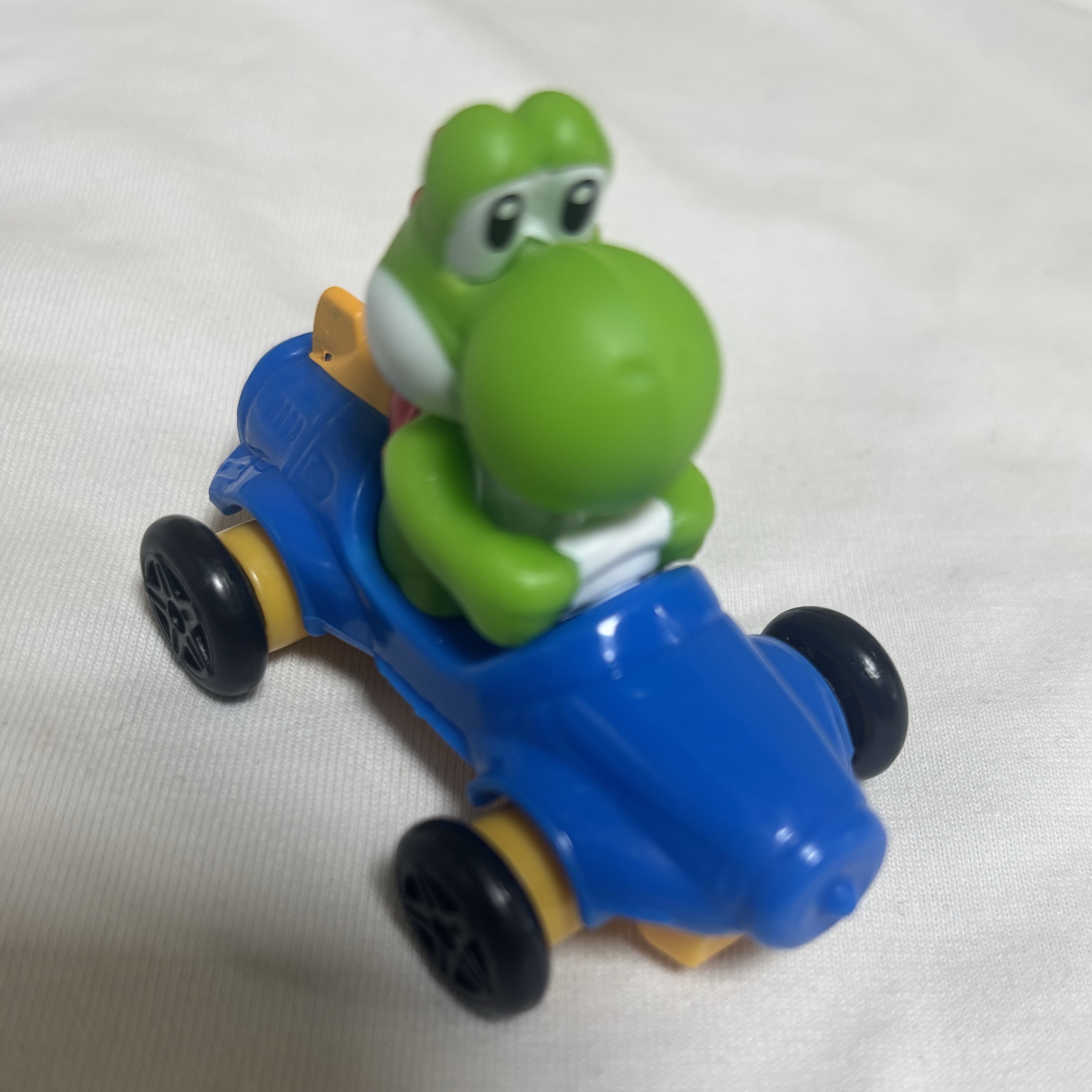 McDonald's x Mario Kart Yoshi Kart 착용 스타일