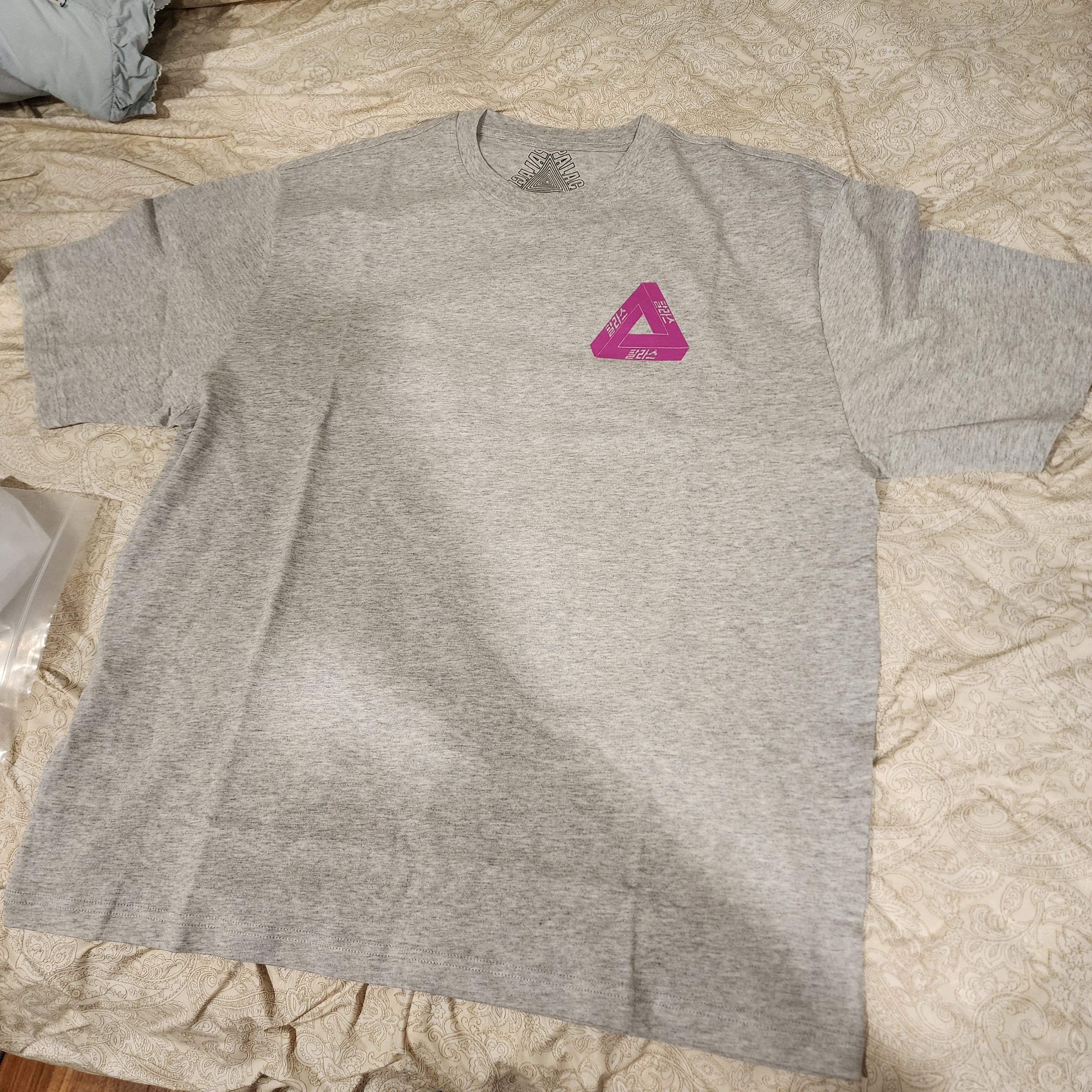 Palace Seoul 2 Seoul Tri-Ferg T-Shirt Grey Marl - 25SS 착용 스타일 - 1